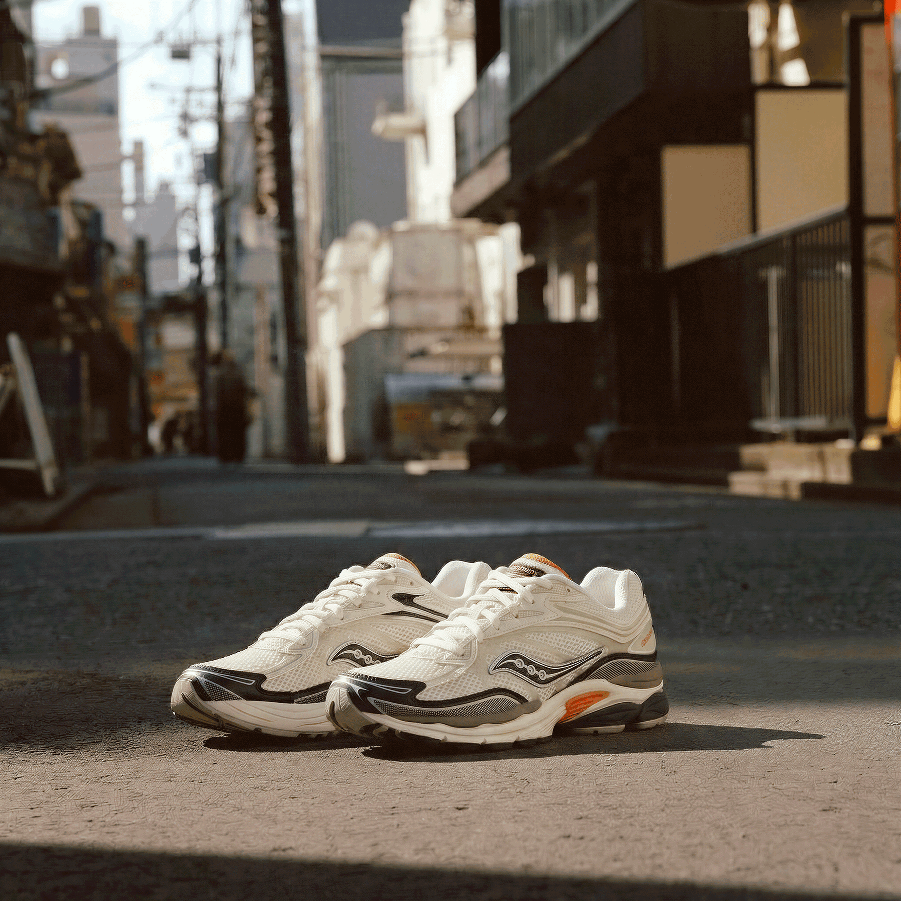 Saucony Sneakers: guida ai modelli e 3 outfit formula