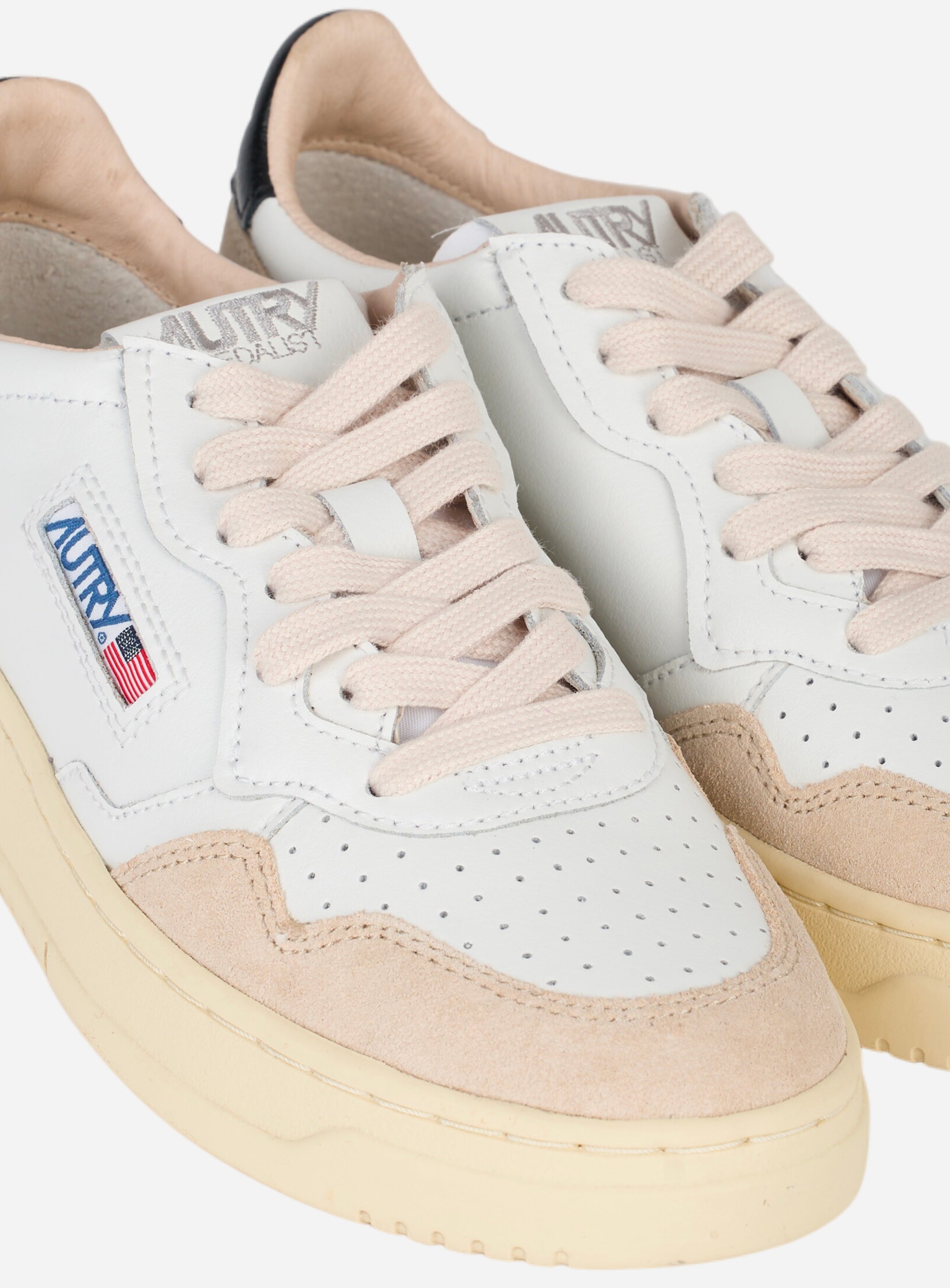 SNEAKERS MEDALIST LOW IN PELLE con inserti in suede Bianco