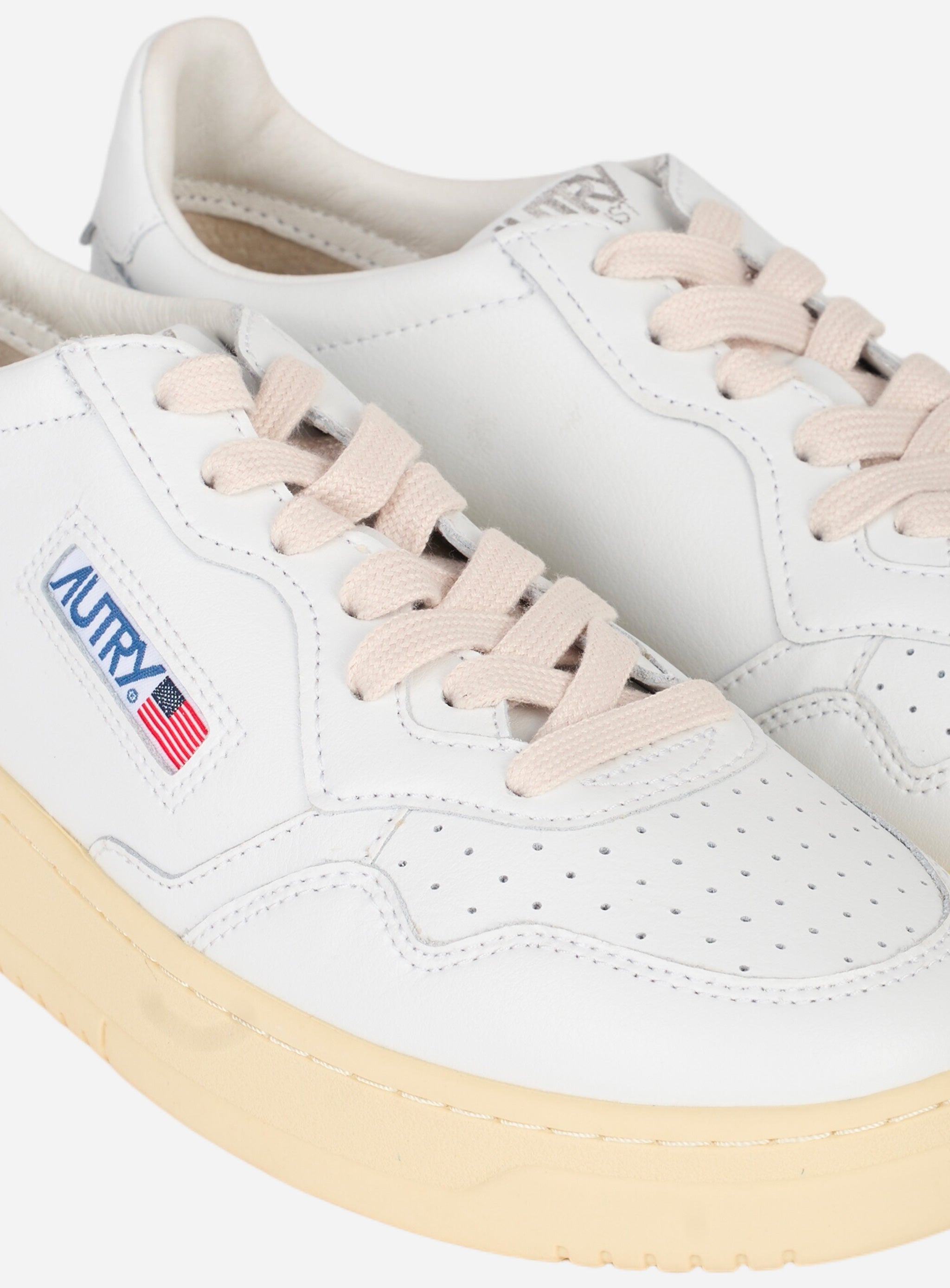 SNEAKERS MEDALIST LOW IN PELLE COLORE Bianco