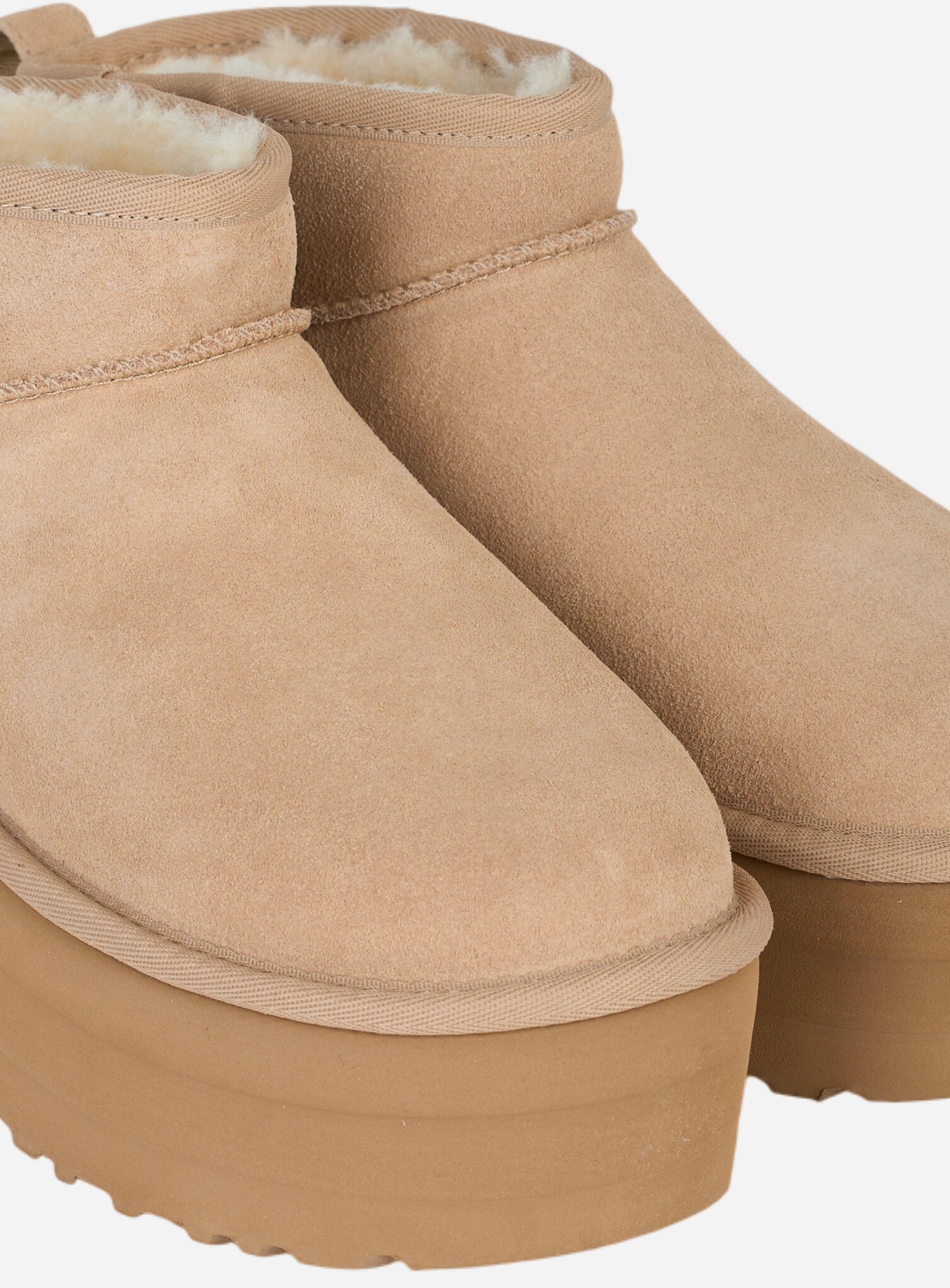 Stivale Classic Ultra Mini Platform Beige