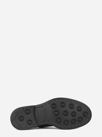 Stringata in pelle con fondo gomma Nera