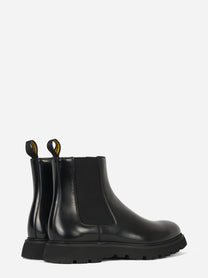 Stivale in pelle con fondo gomma Nero