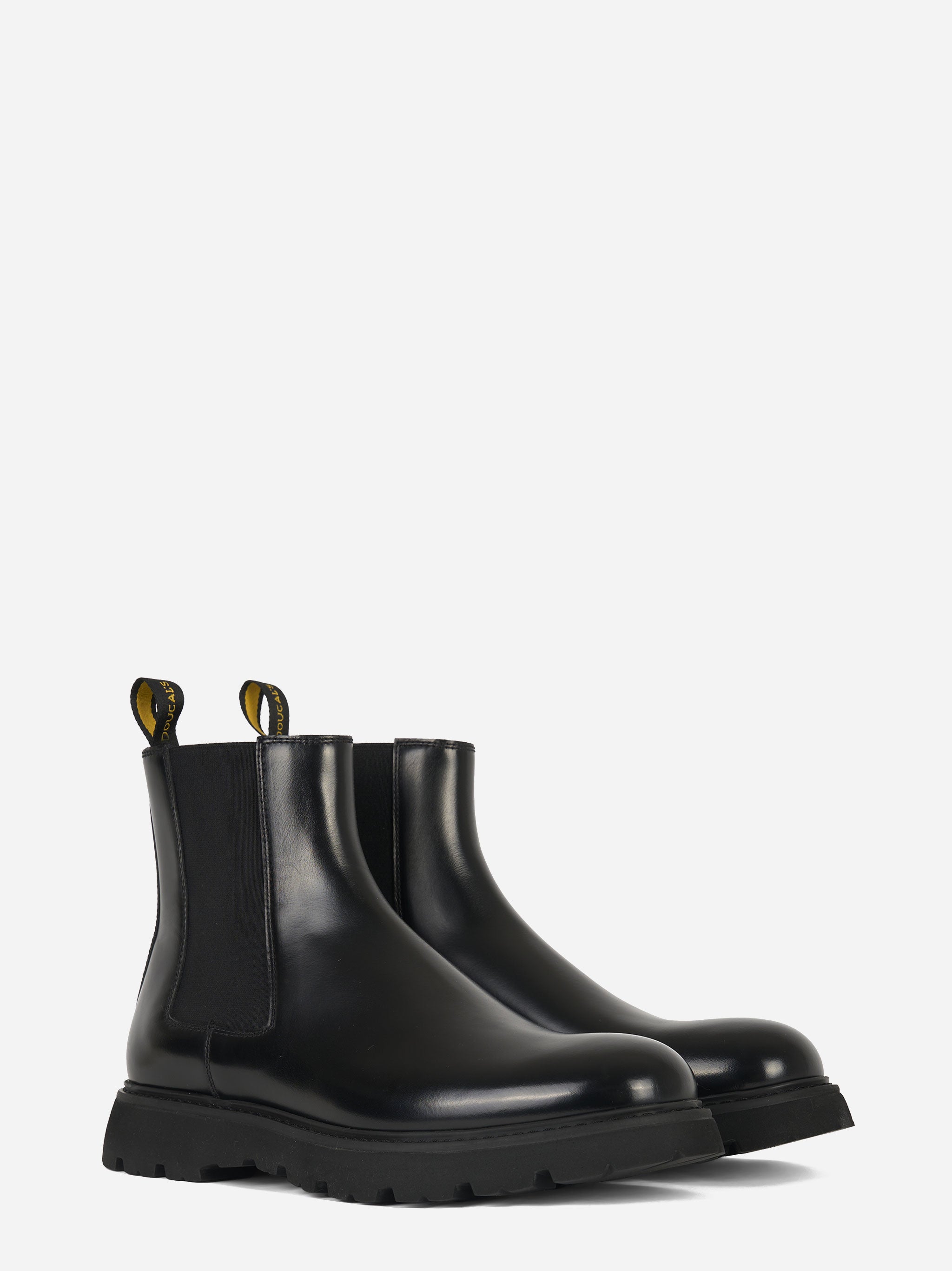 Stivale in pelle con fondo gomma Nero