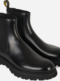 Stivale in pelle con fondo gomma Nero