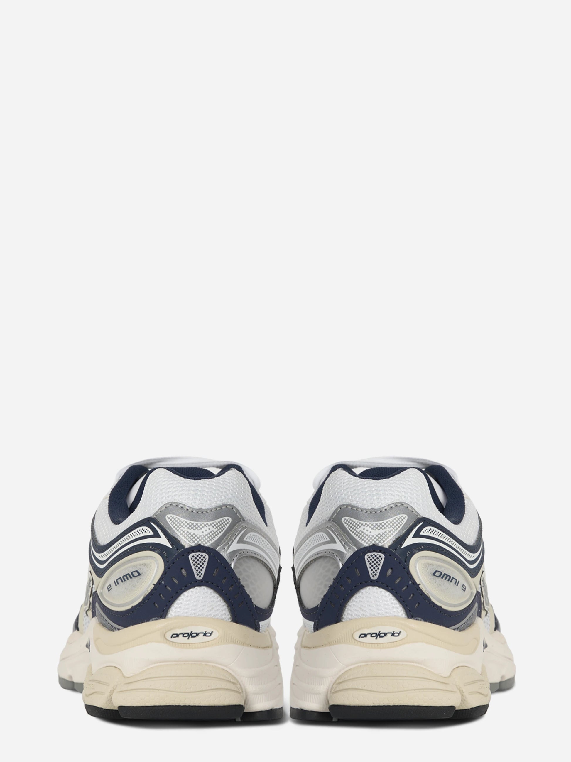 Sneakers Omni Pro Grid bianche con dettagli blu navy