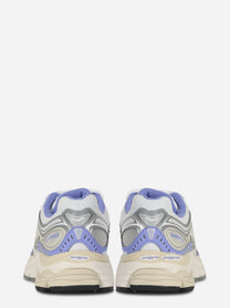 Sneakers Omni Pro Grid bianche con dettagli lilla