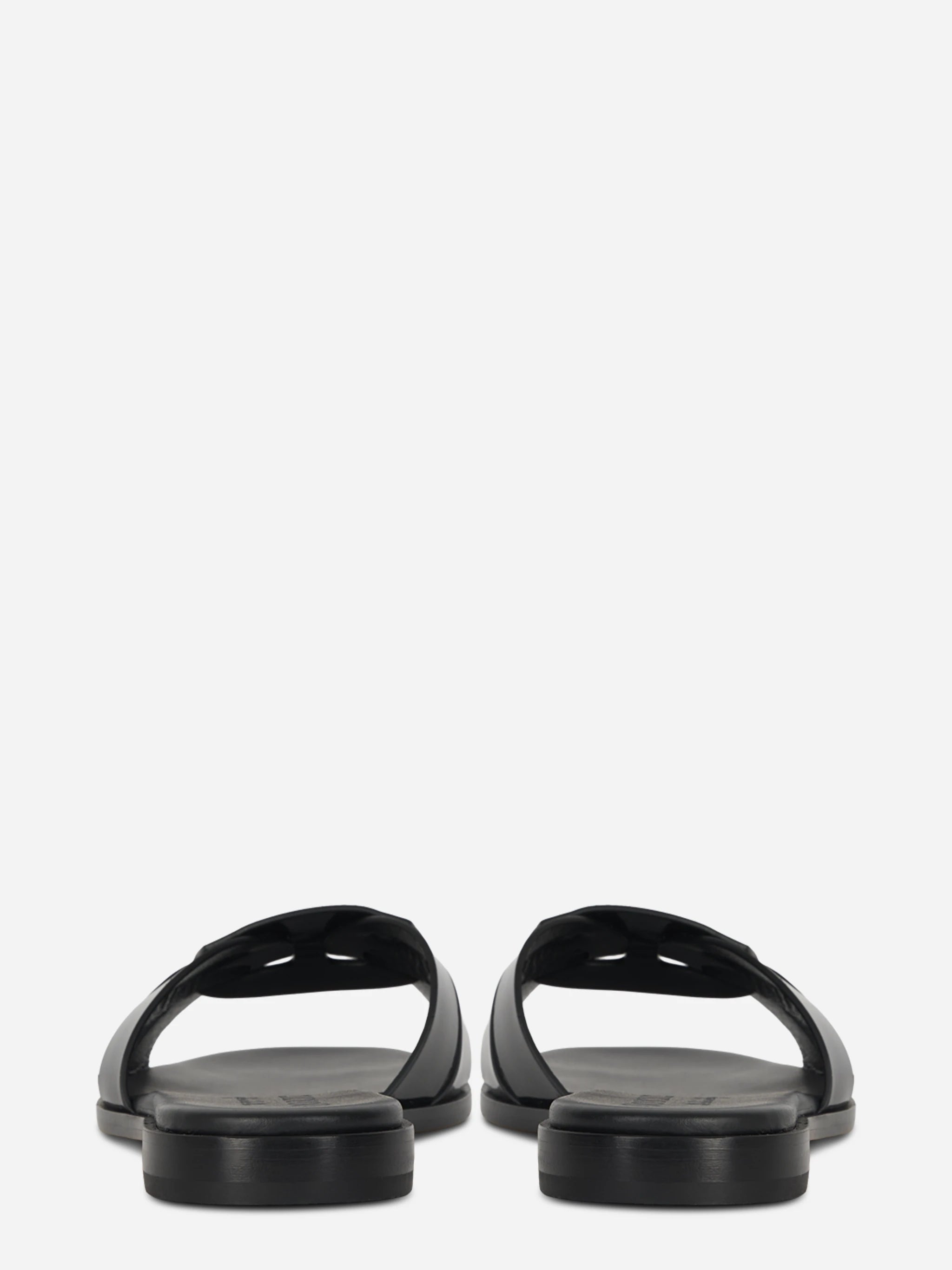 Ciabatta flat nera lucida