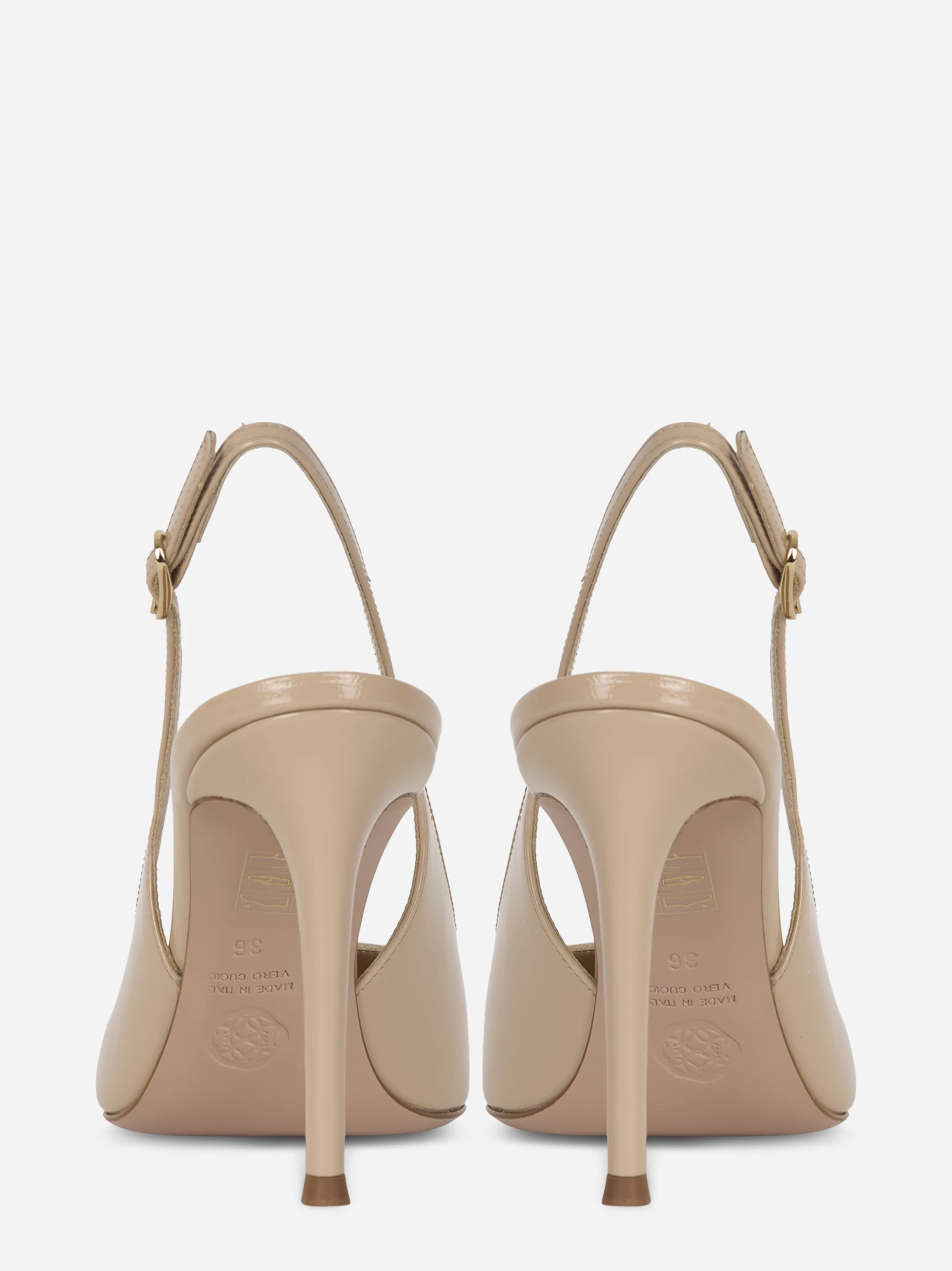 Scarpa con tacco slingback nude lucida