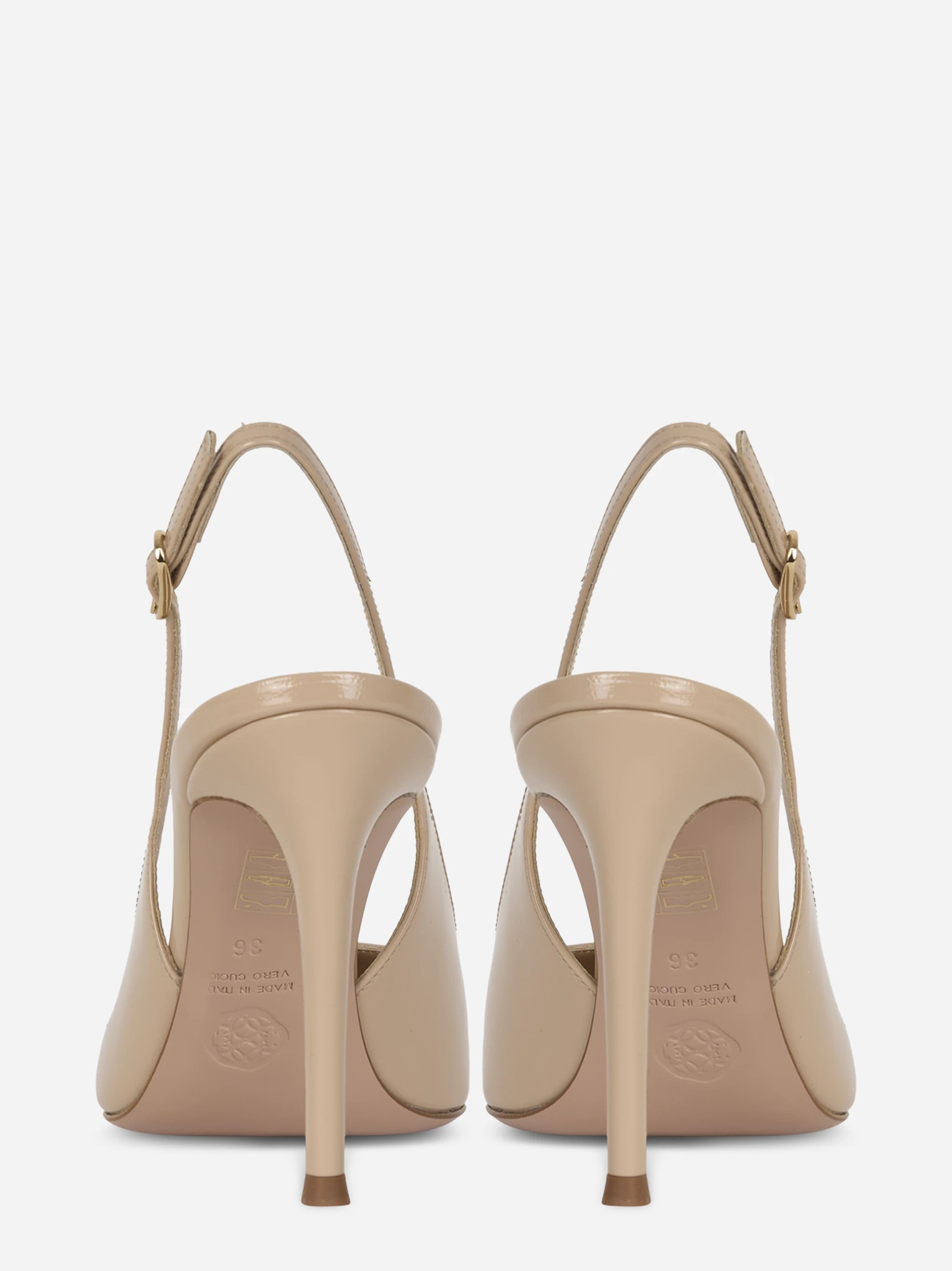 Scarpa con tacco slingback nude lucida