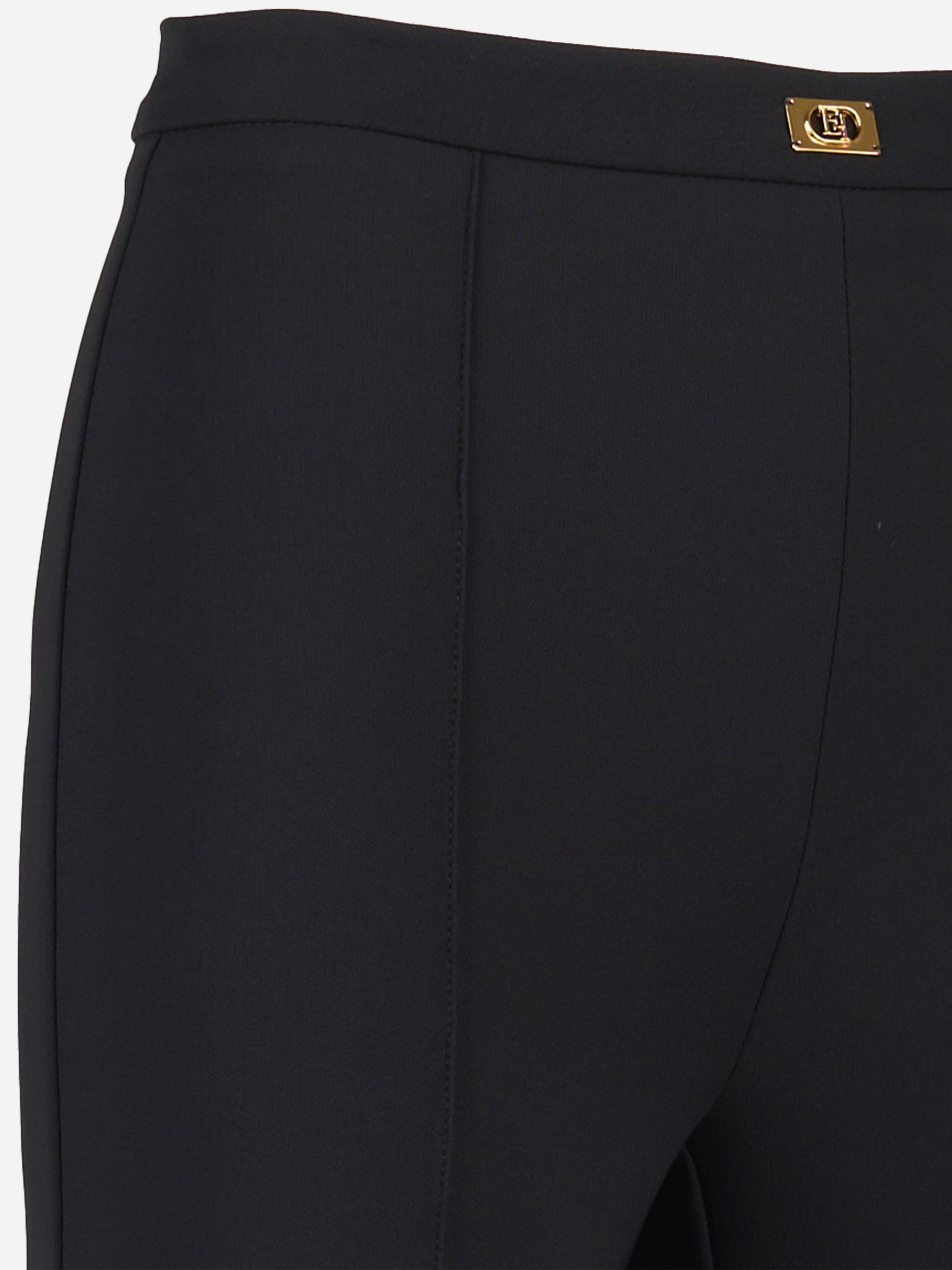 Pantaloni a zampa in crepe con placca logo Nero