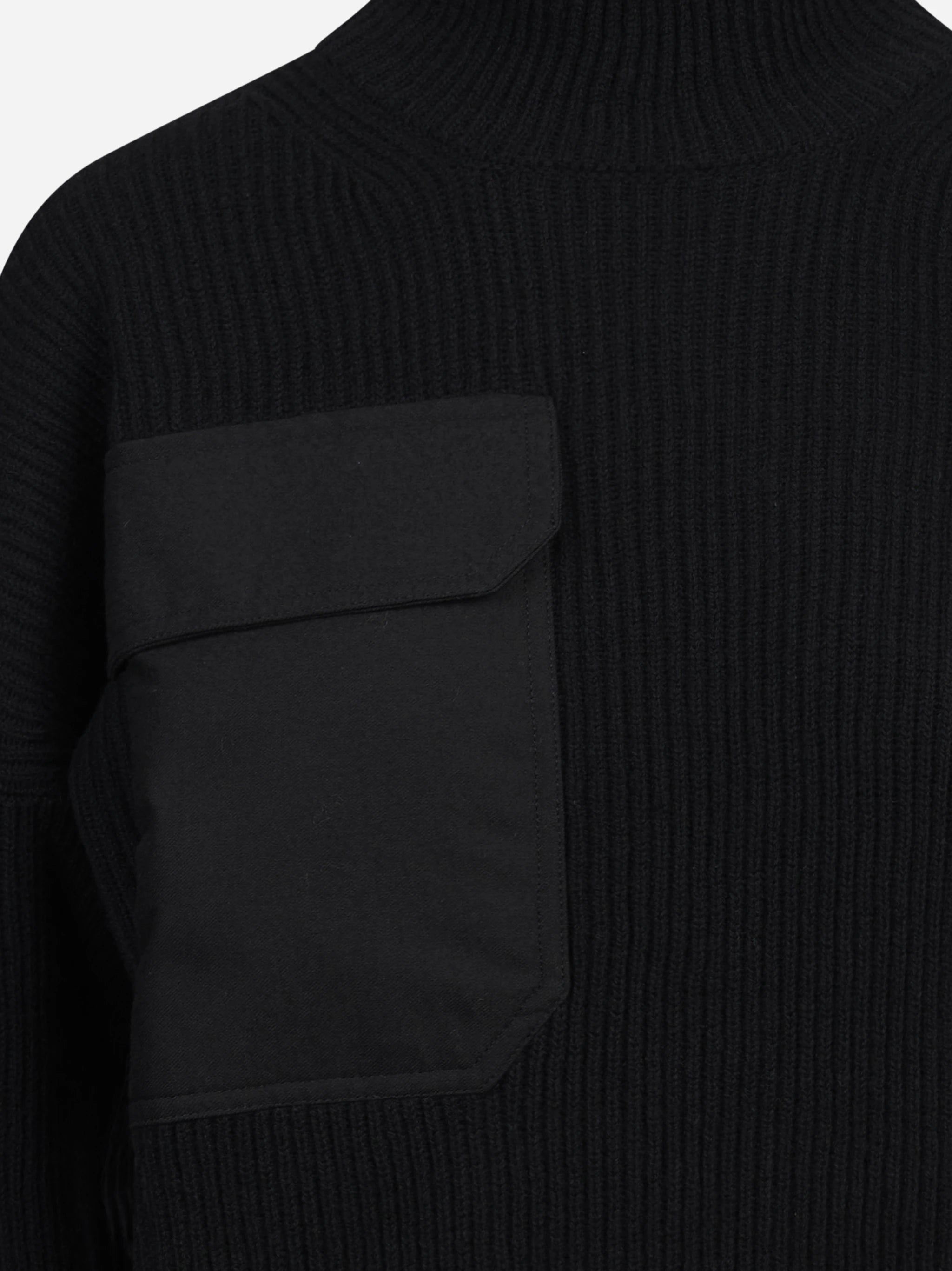 Maglia collo alto regular-fit nera