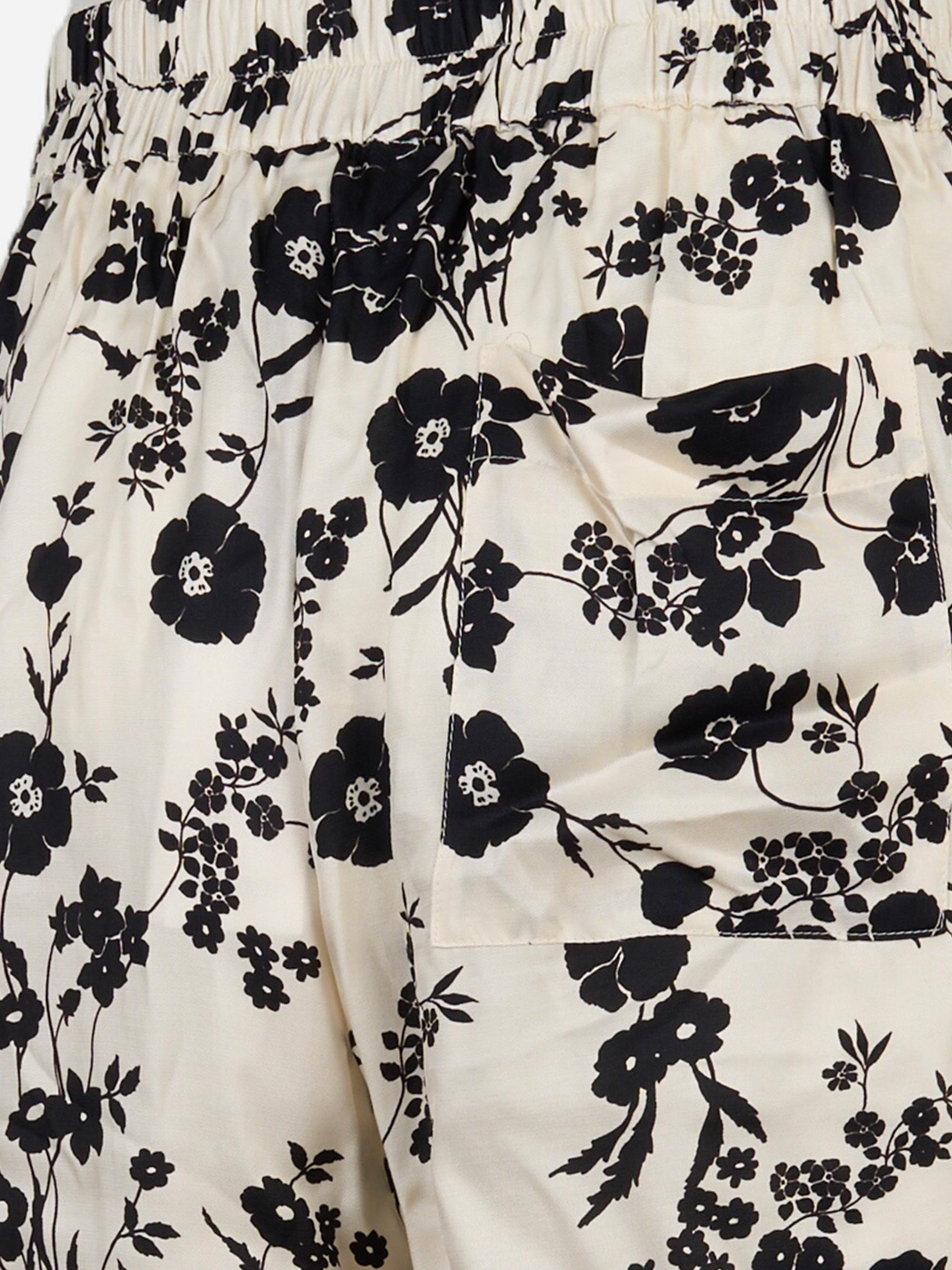 Shorts con motivo a fiori Bianco