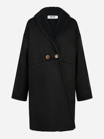 Cappotto nero con collo sciallato in eco shearling