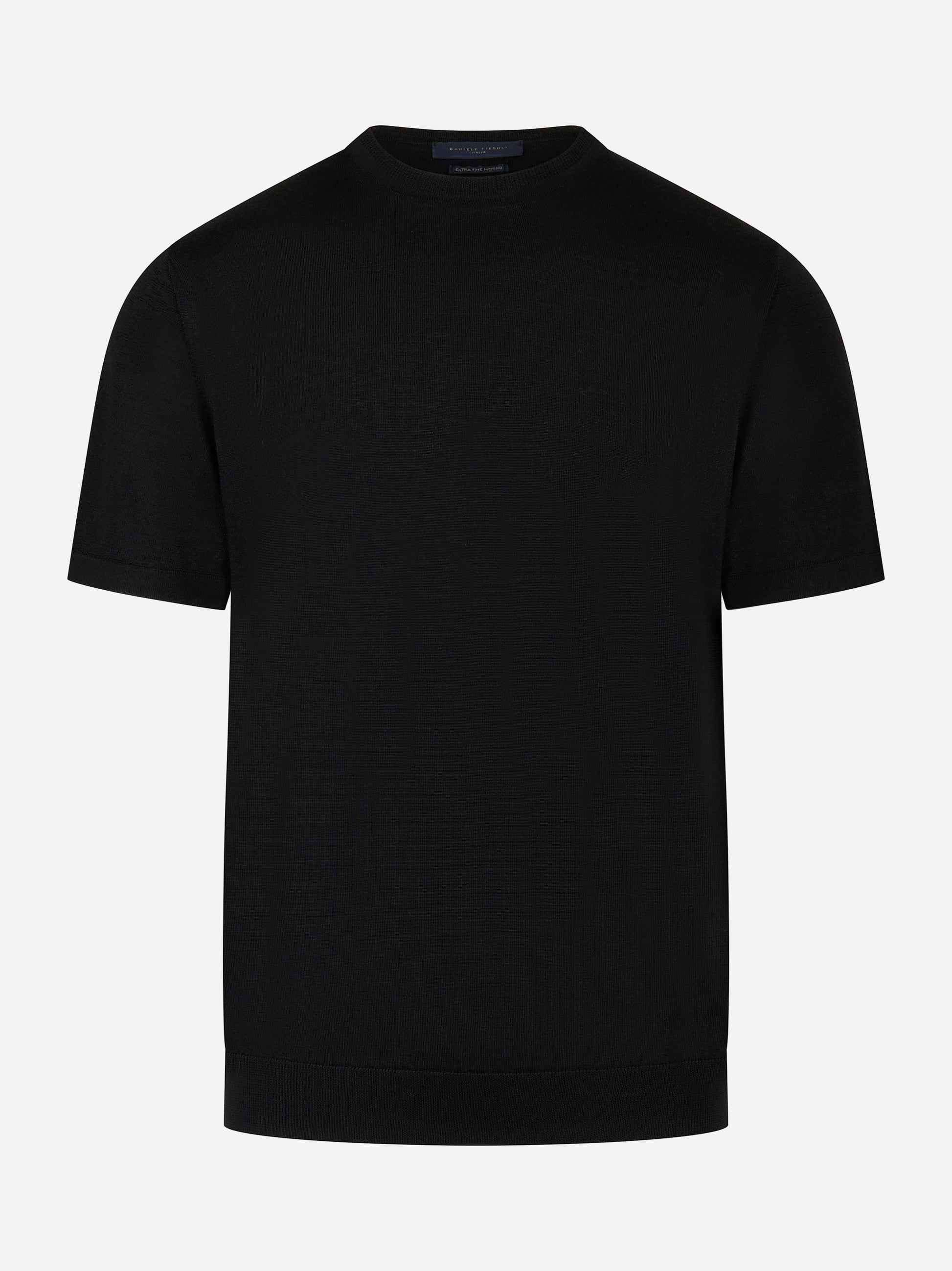 Maglia nera manica corta in lana merinos finezza 16