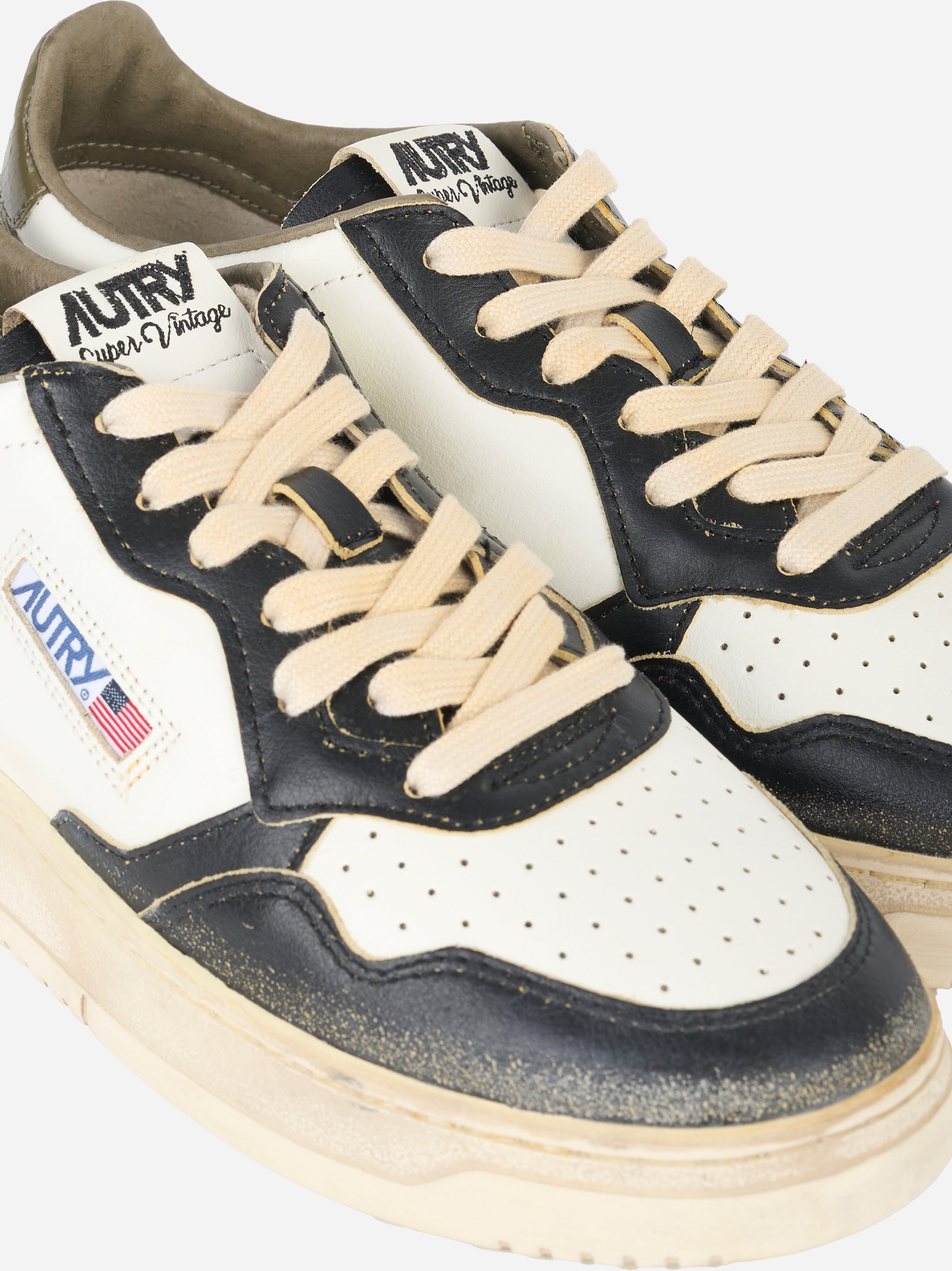 SNEAKERS MEDALIST LOW SUPER VINTAGE COLORE BIANCO COVERT GREEN E
Nero