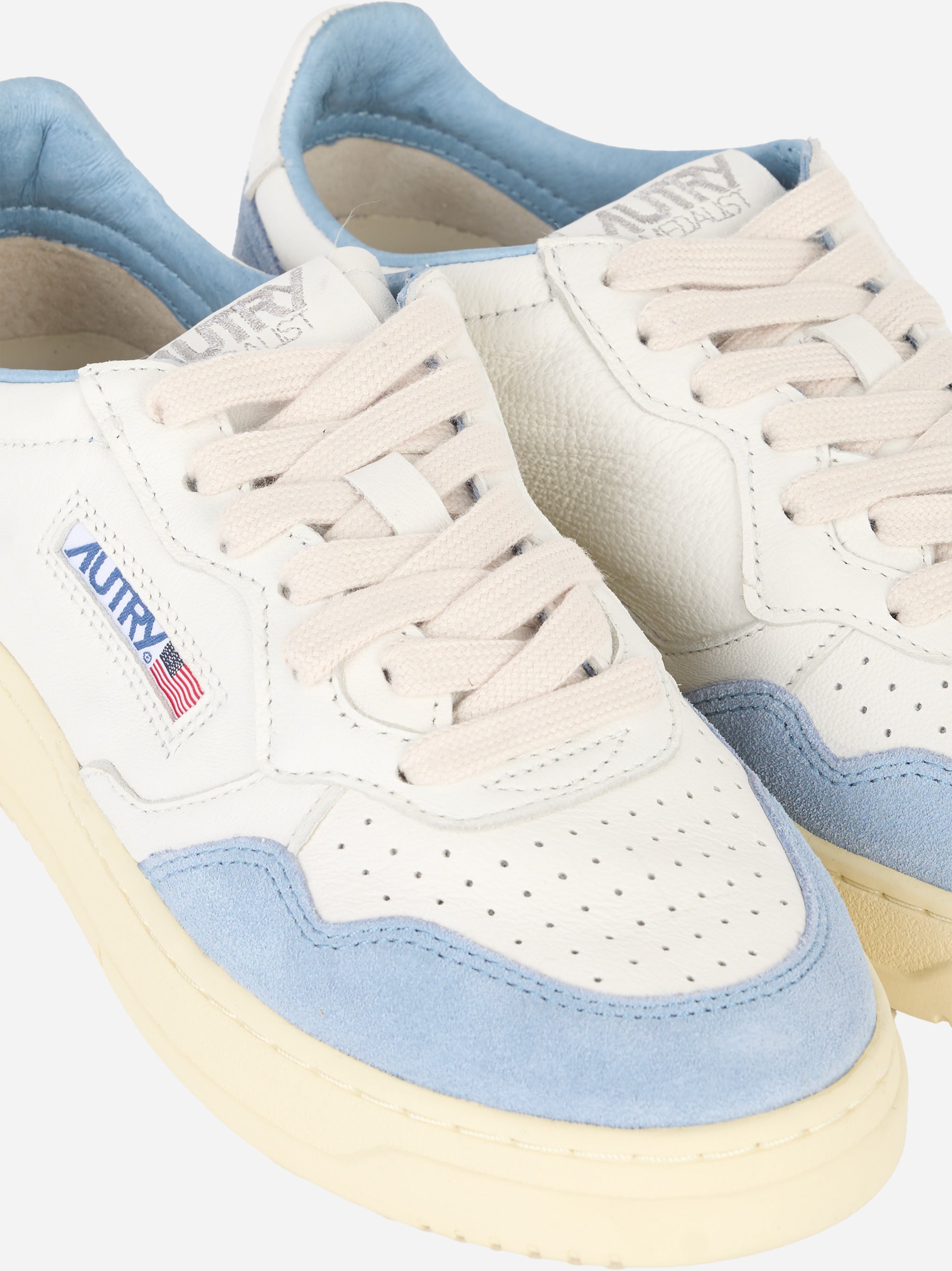 SNEAKERS MEDALIST LOW IN PELLE E SUEDE COLORE BIANCO E Celeste