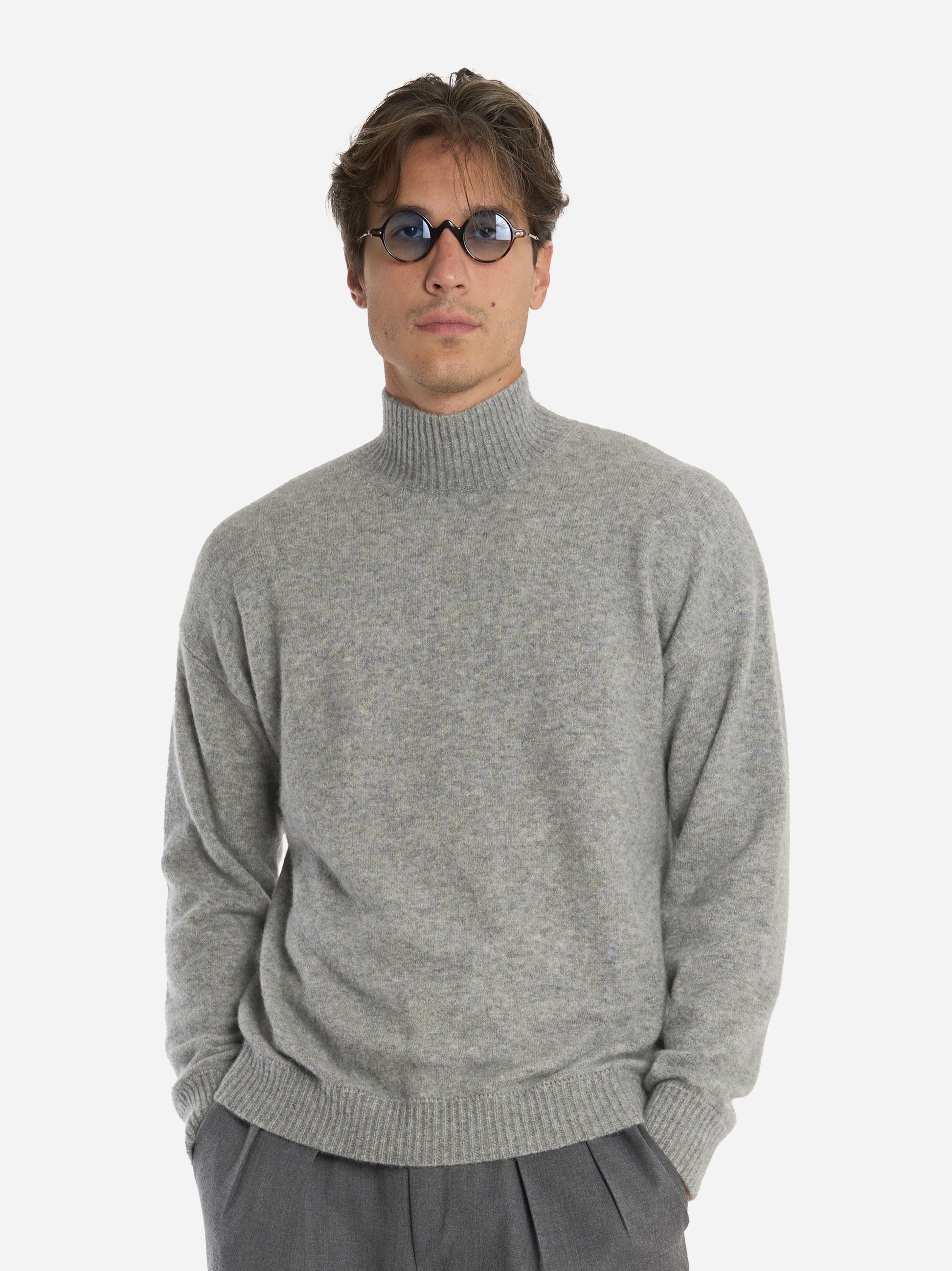 Maglia con collo a lupetto in cashmere e seta Grigia