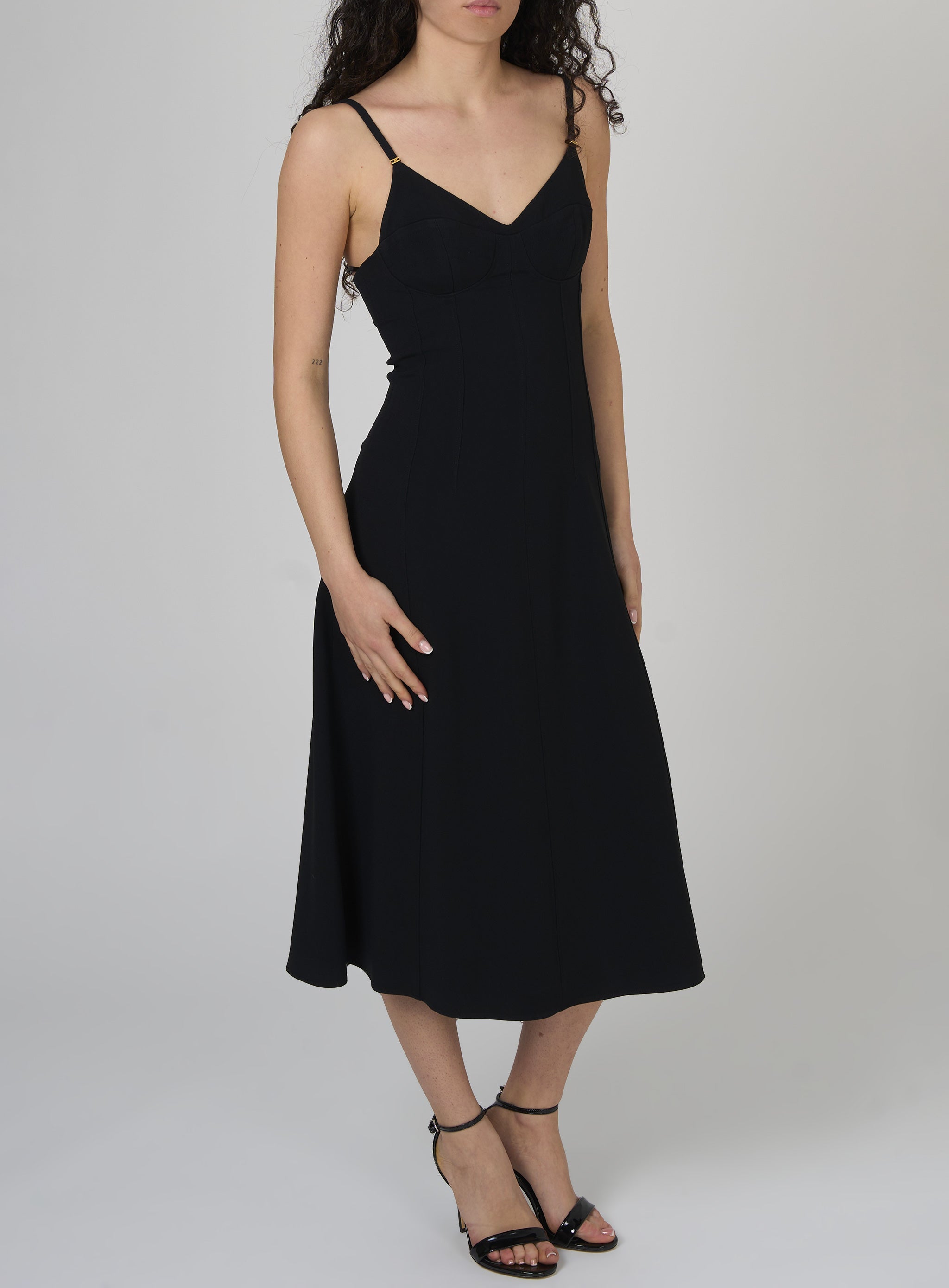 Abito in crêpe leggero con lacci criss-cross Nero