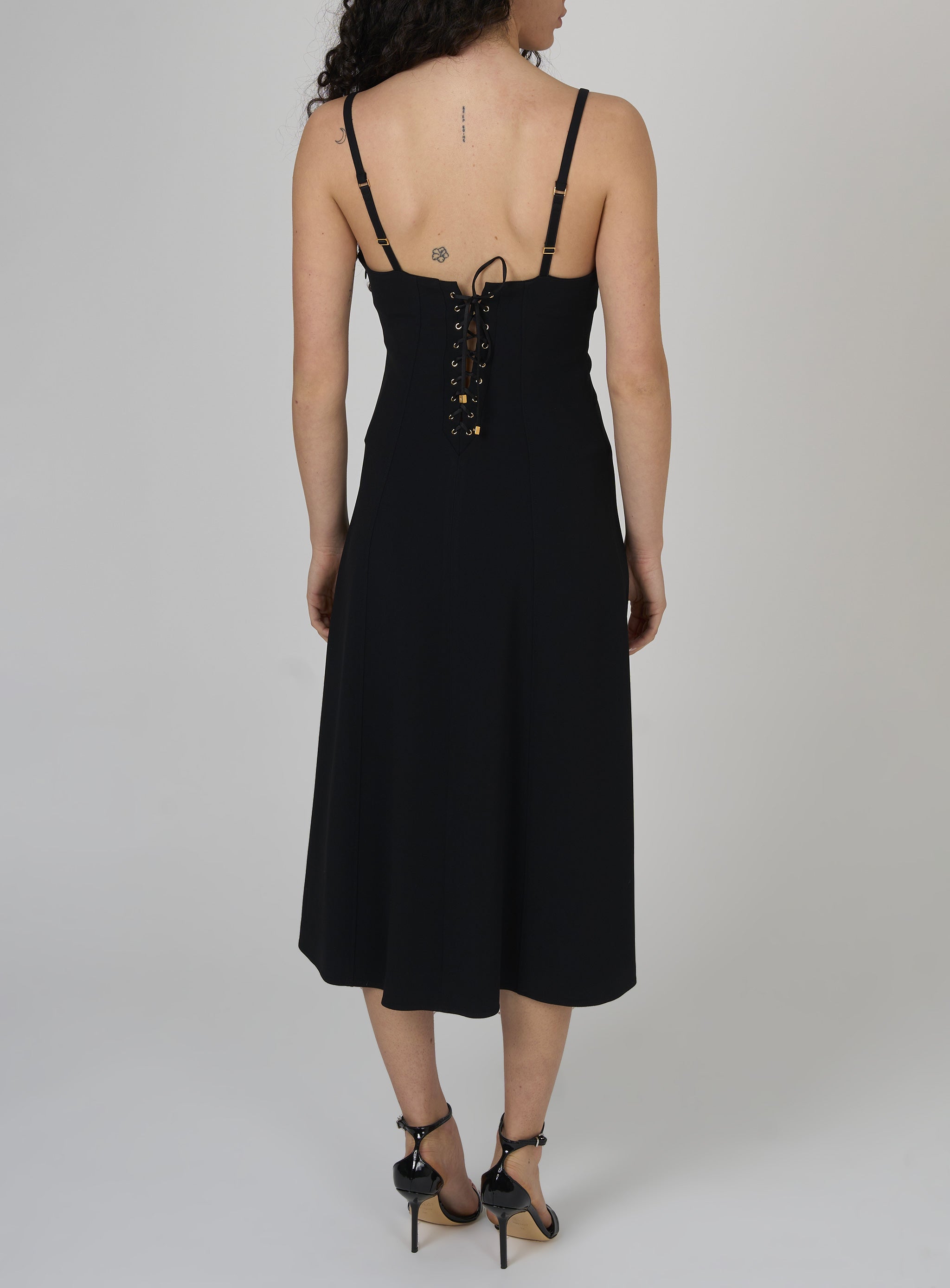 Abito in crêpe leggero con lacci criss-cross Nero