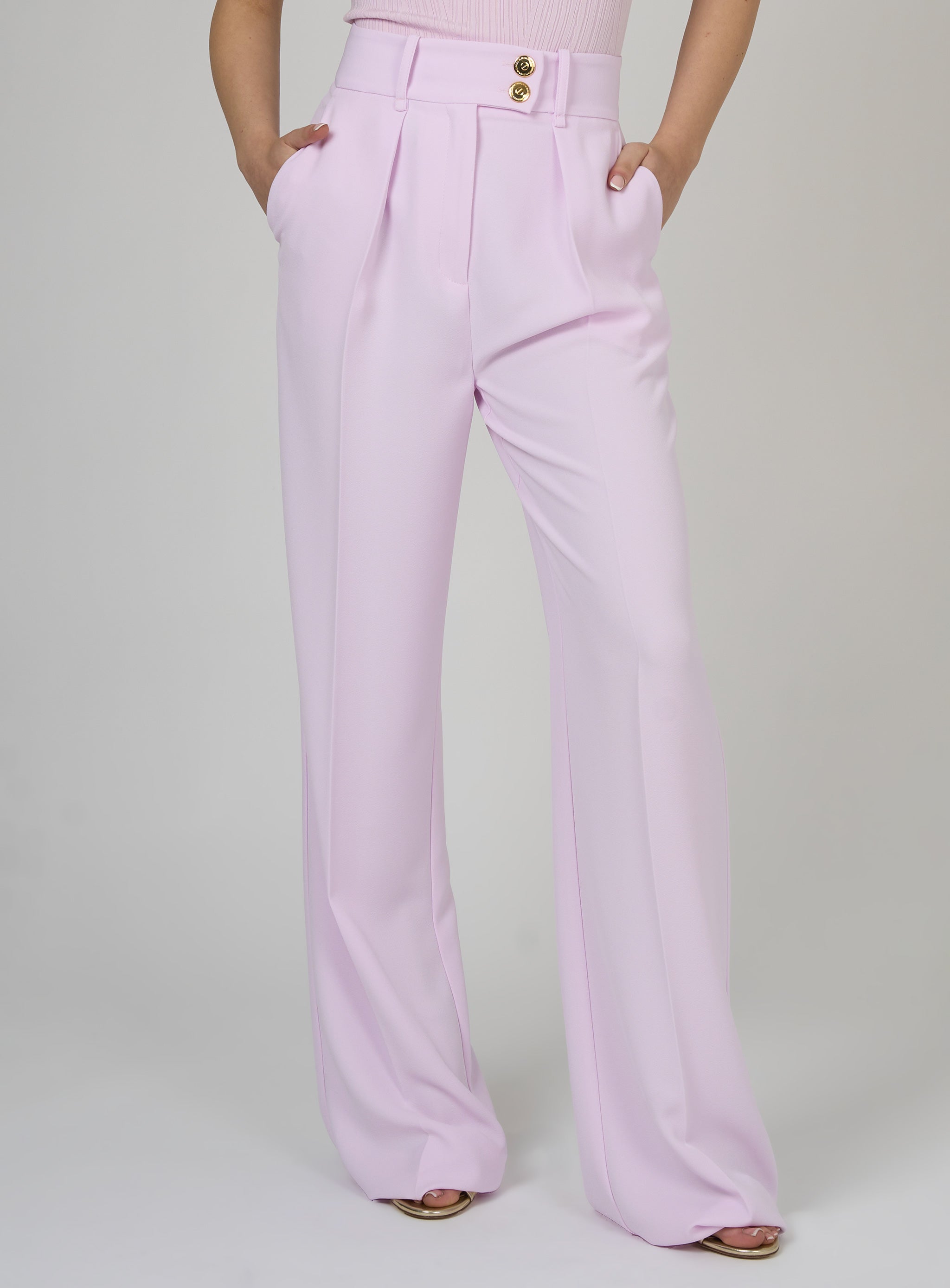 Pantaloni in crepe con bottoni dorati Rosa