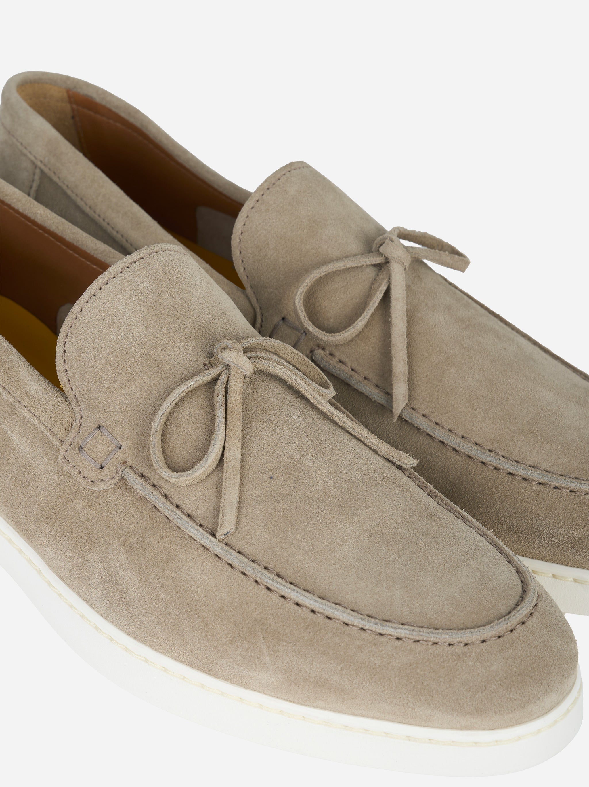 Mocassino in suede con fondo gomma Beige