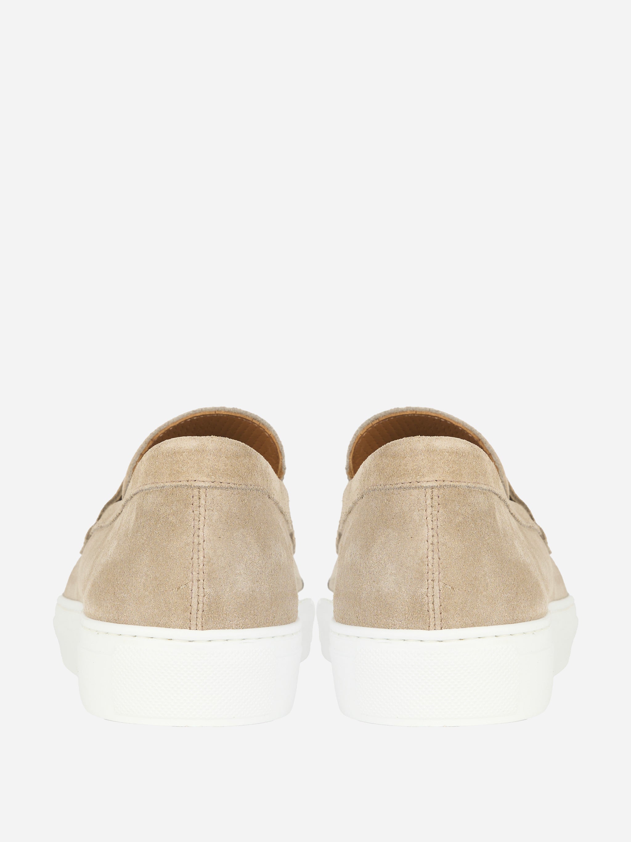 Mocassino in camoscio con fonfo gomma Beige