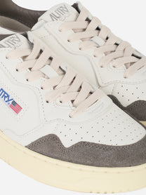 Sneakers Medalist Low in pelle bianca e suede Grigio