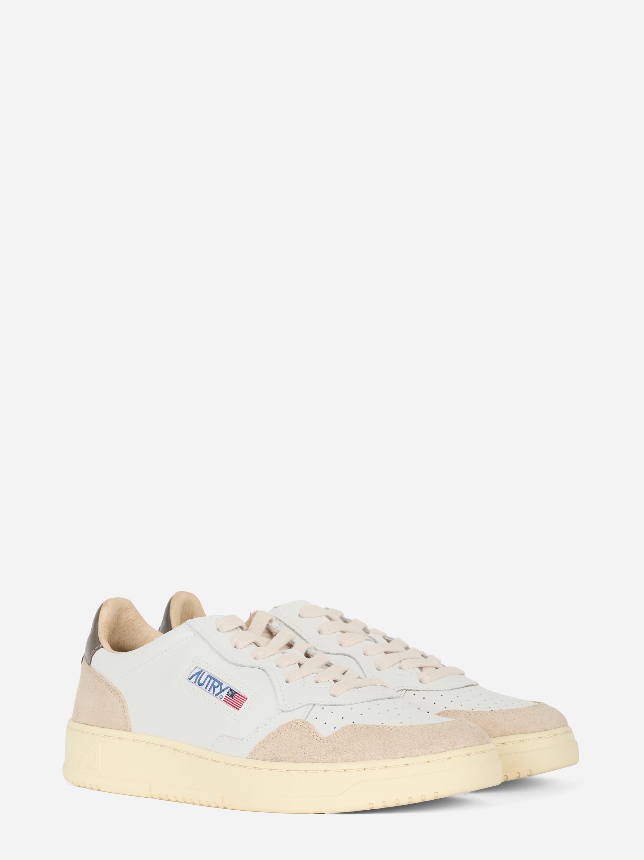 Sneakers Medalist Low in pelle bianca e e talloncino Marrone