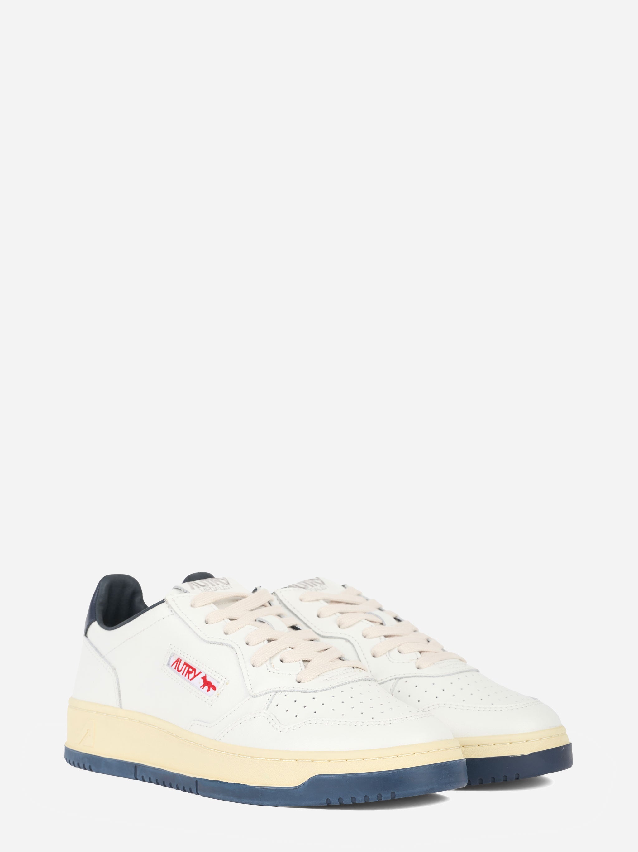 SNEAKERS MEDALIST LOW &#39;MAISON KITSUNÉ&#39; IN PELLE BIANCA E BLU