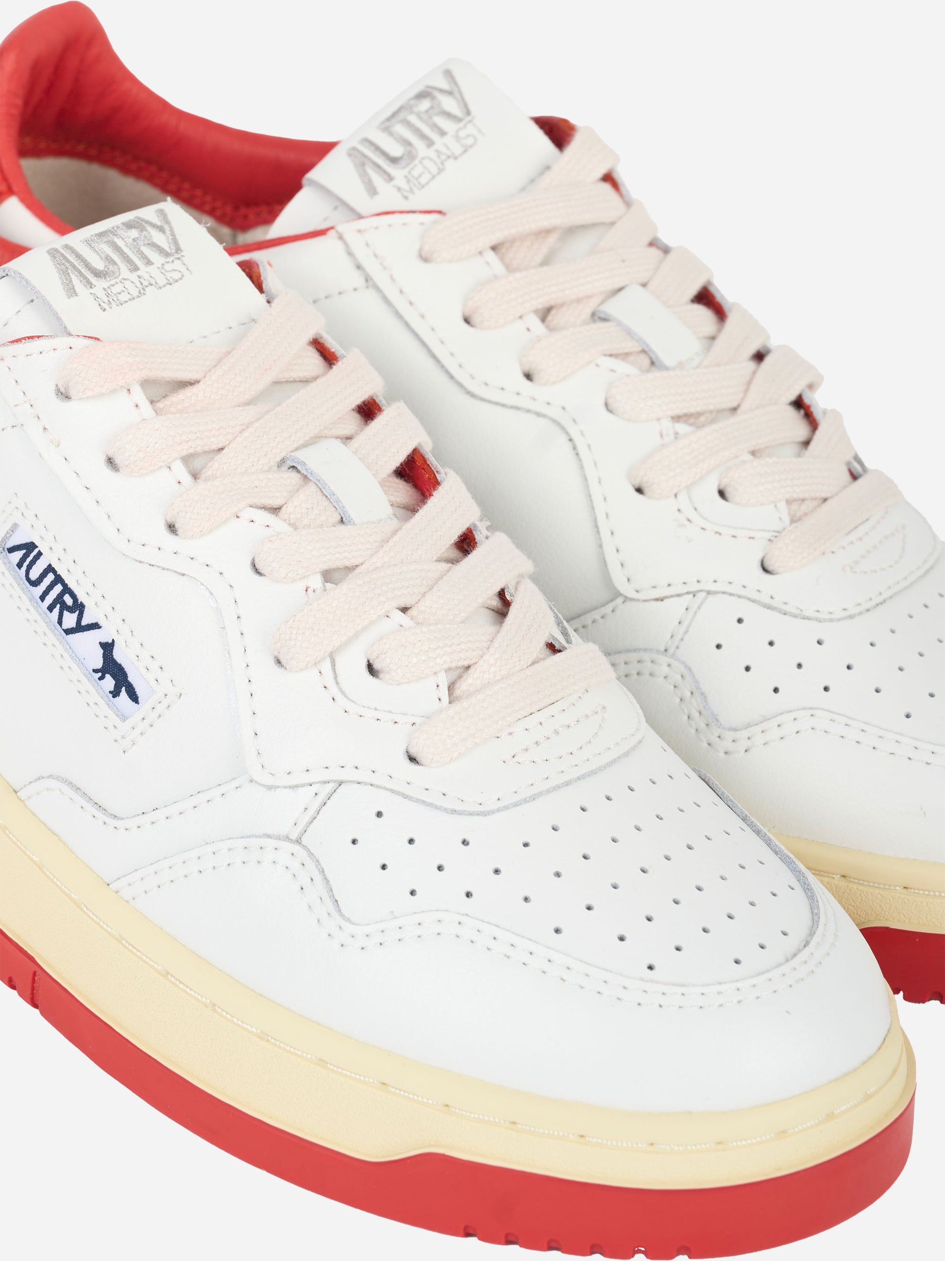 SNEAKERS MEDALIST LOW &#39;MAISON KITSUNÉ&#39; IN PELLE BIANCA E RED CLAY