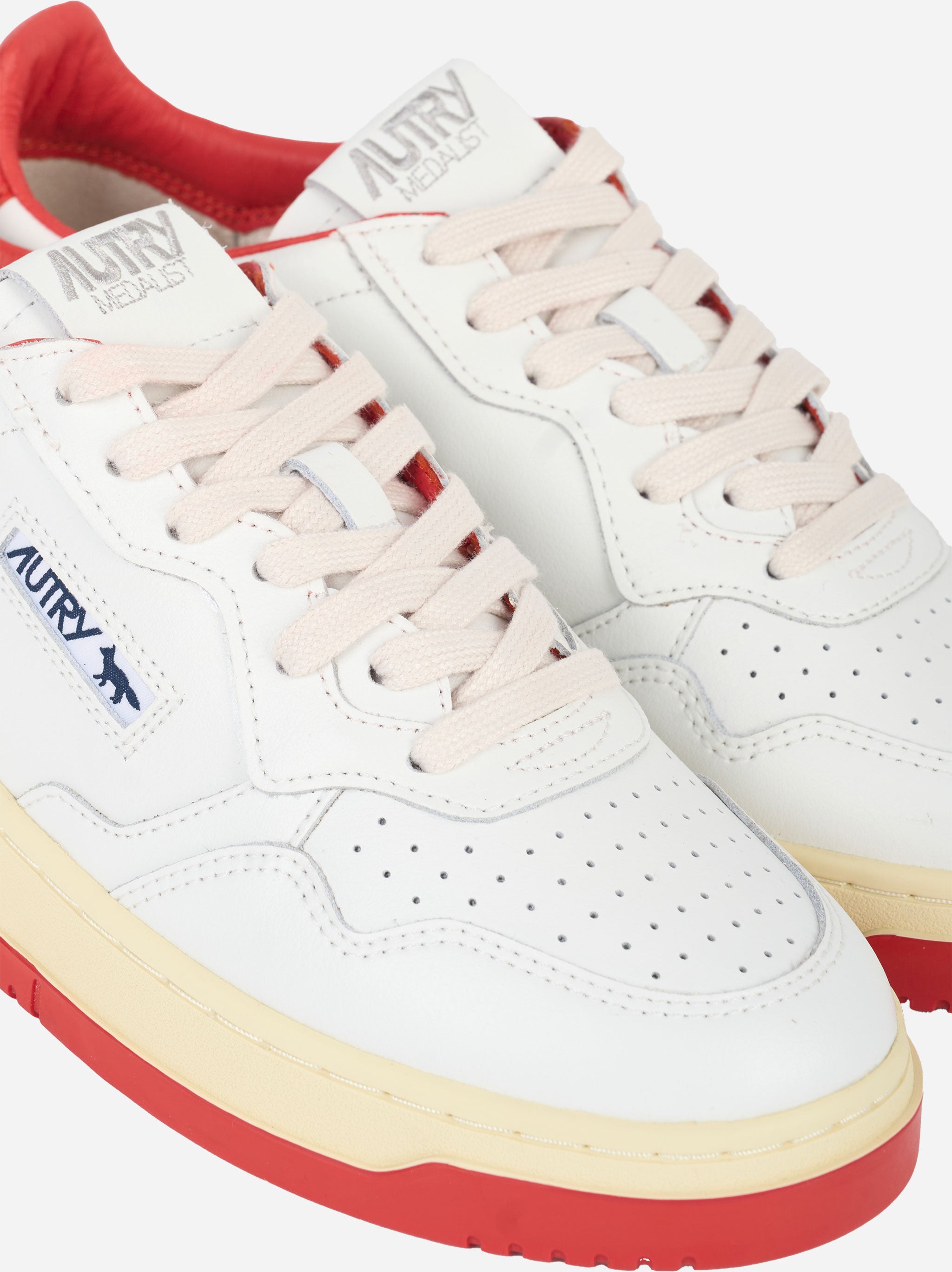 SNEAKERS MEDALIST LOW &#39;MAISON KITSUNÉ&#39; IN PELLE BIANCA E RED CLAY