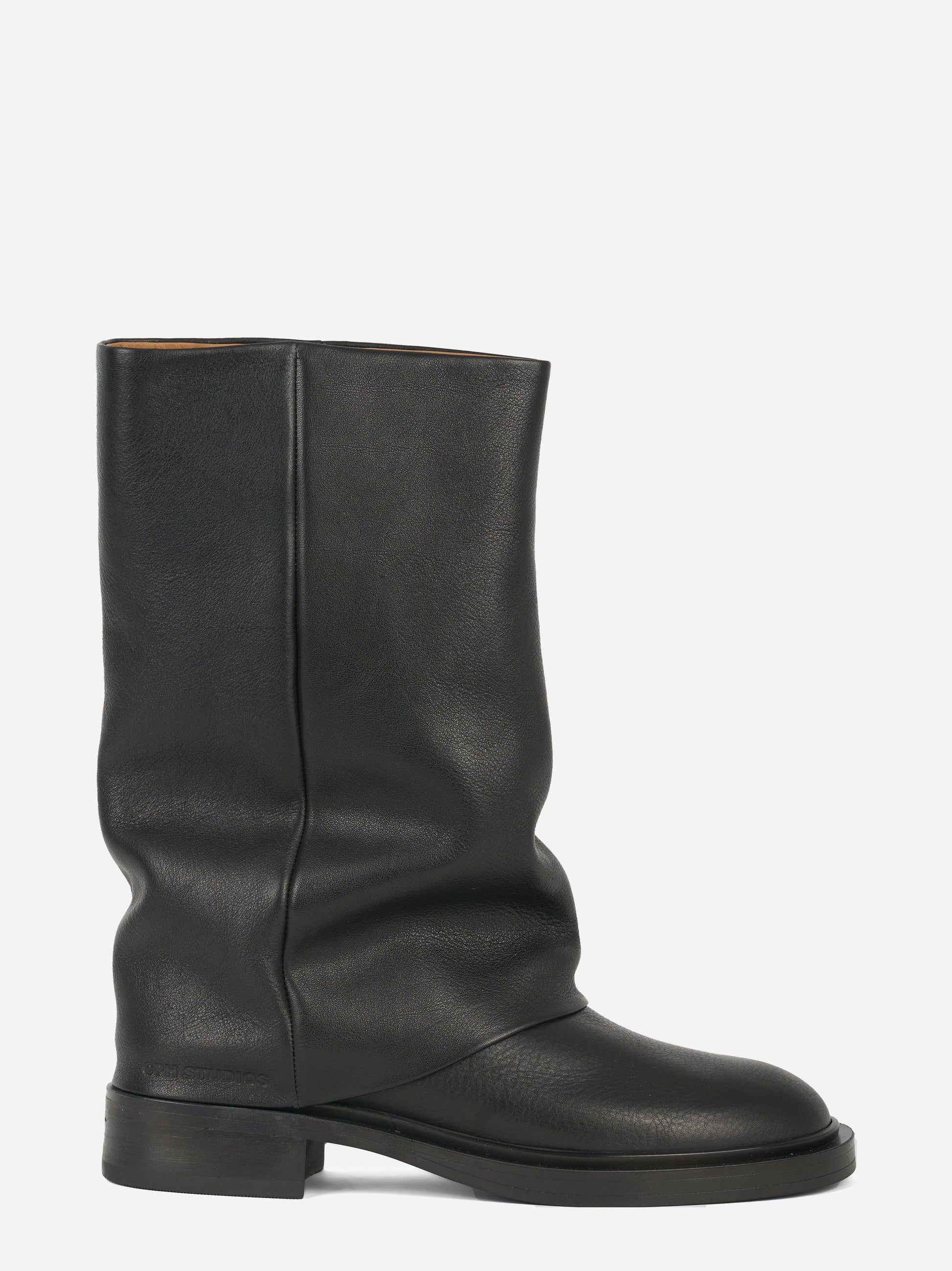 Stivale in pelle nero con gambale oversize