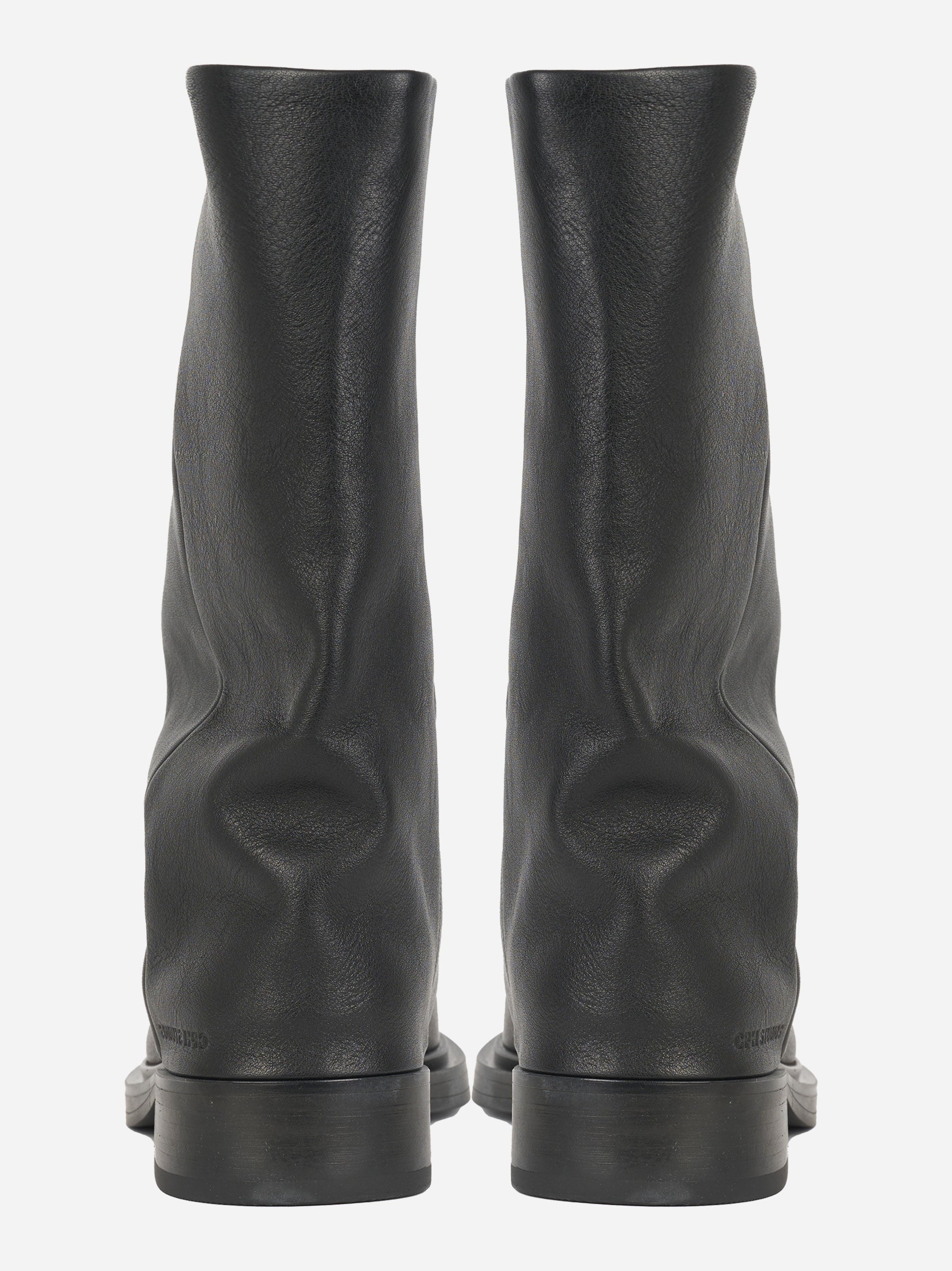 Stivale in pelle nero con gambale oversize