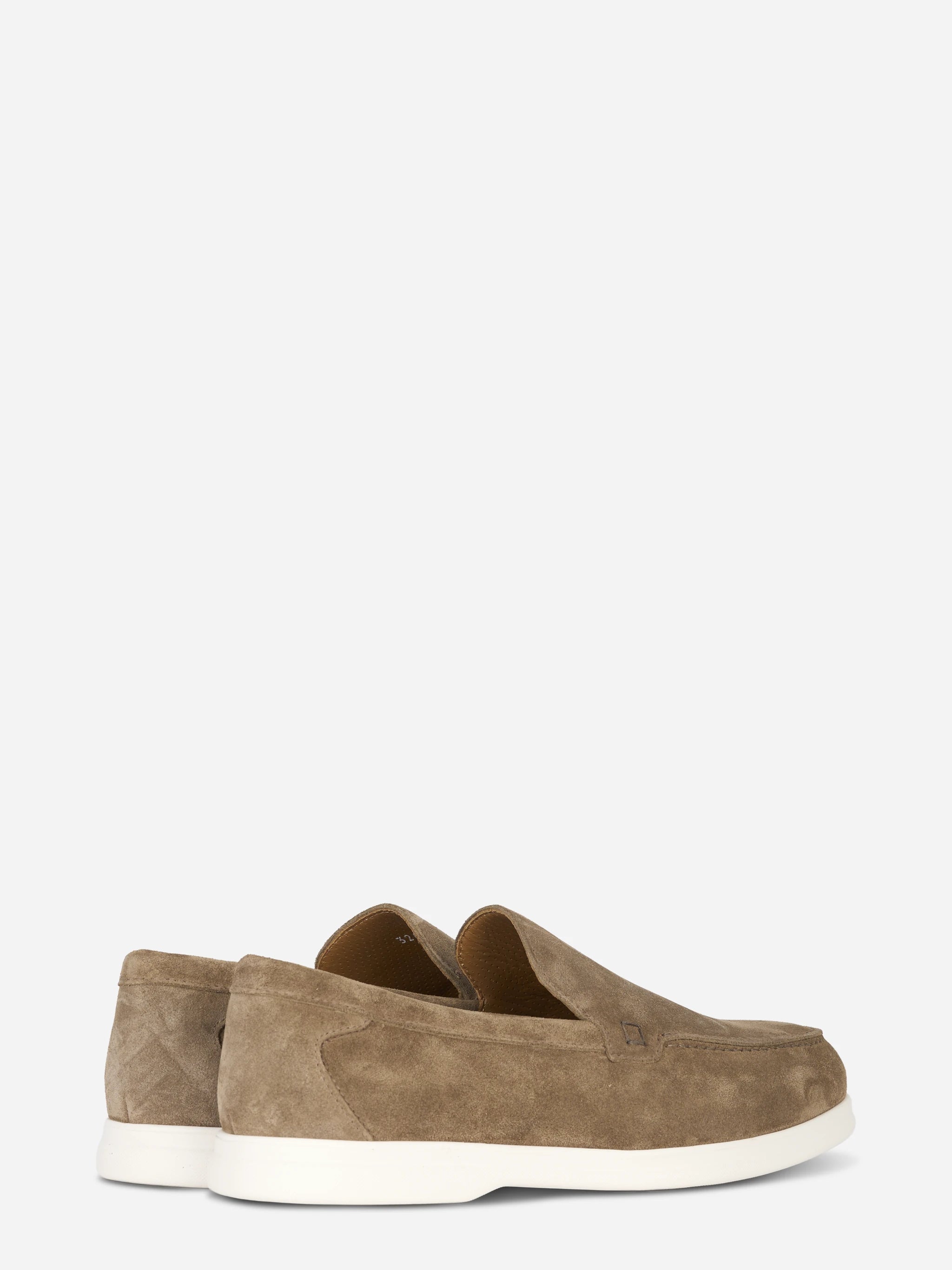 Mocassino in camoscio beige con fondo gomma