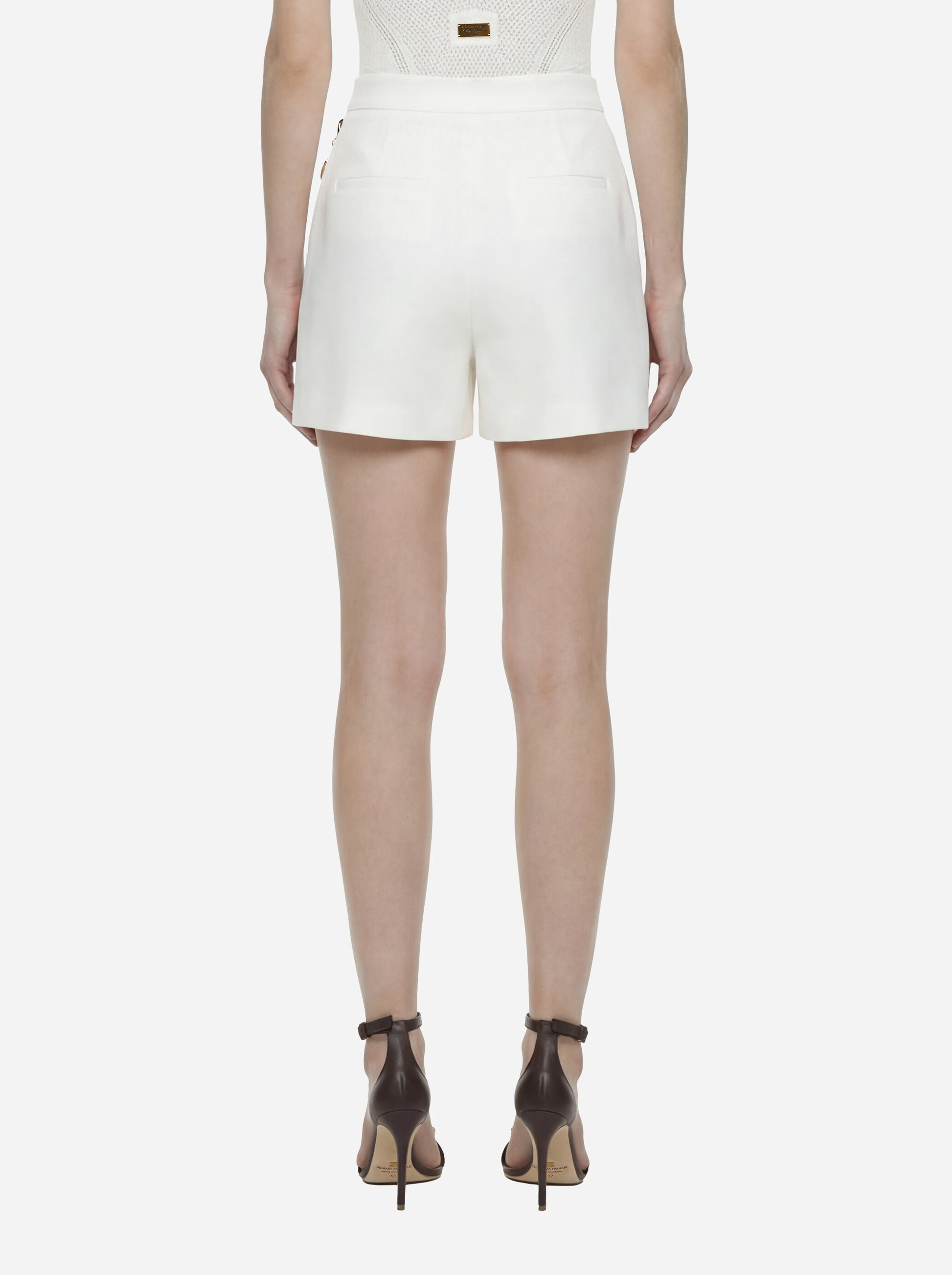 Shorts in gabardina bianco con logo gioiello