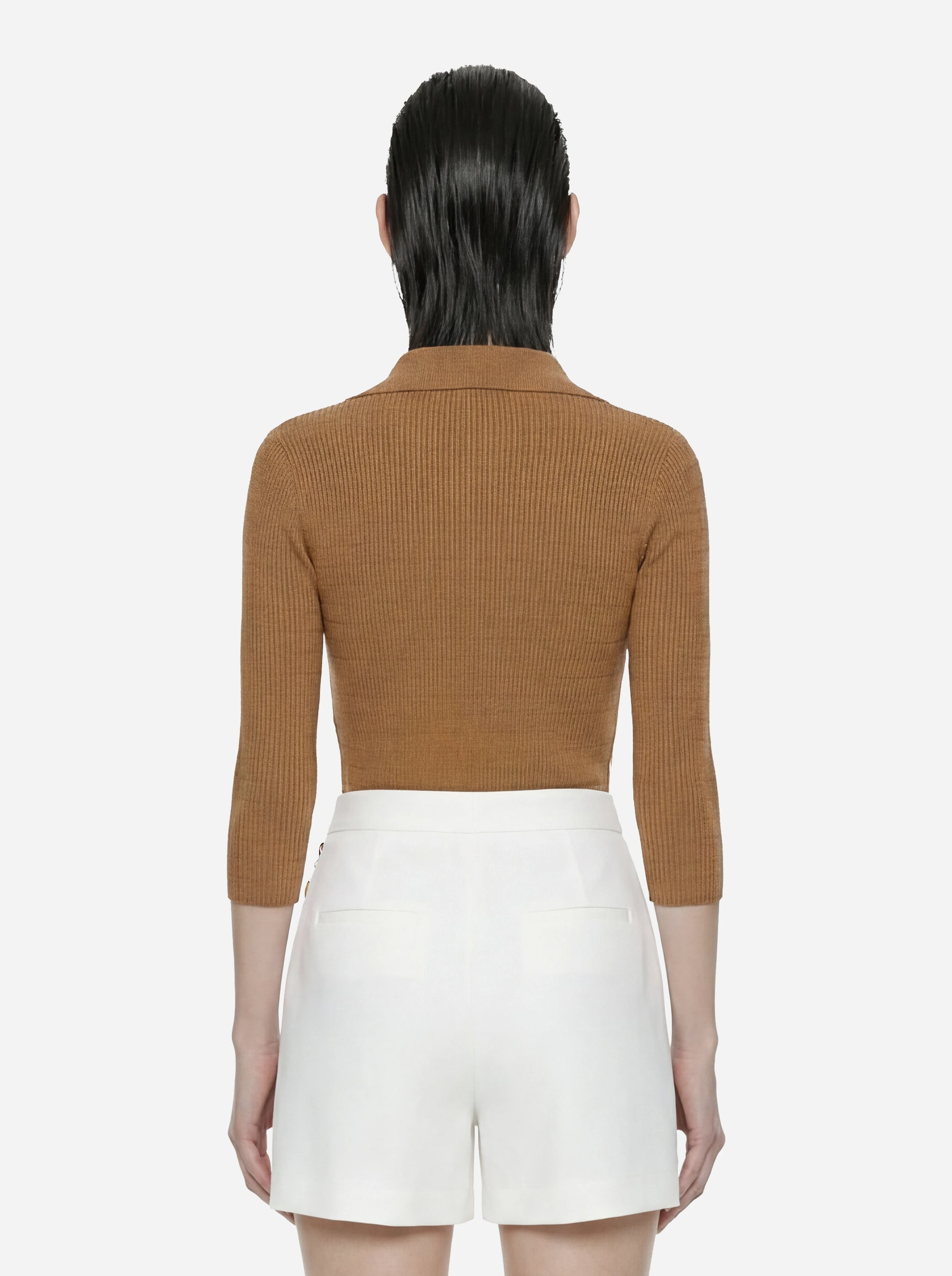 Polo beige in maglia a micro trecce