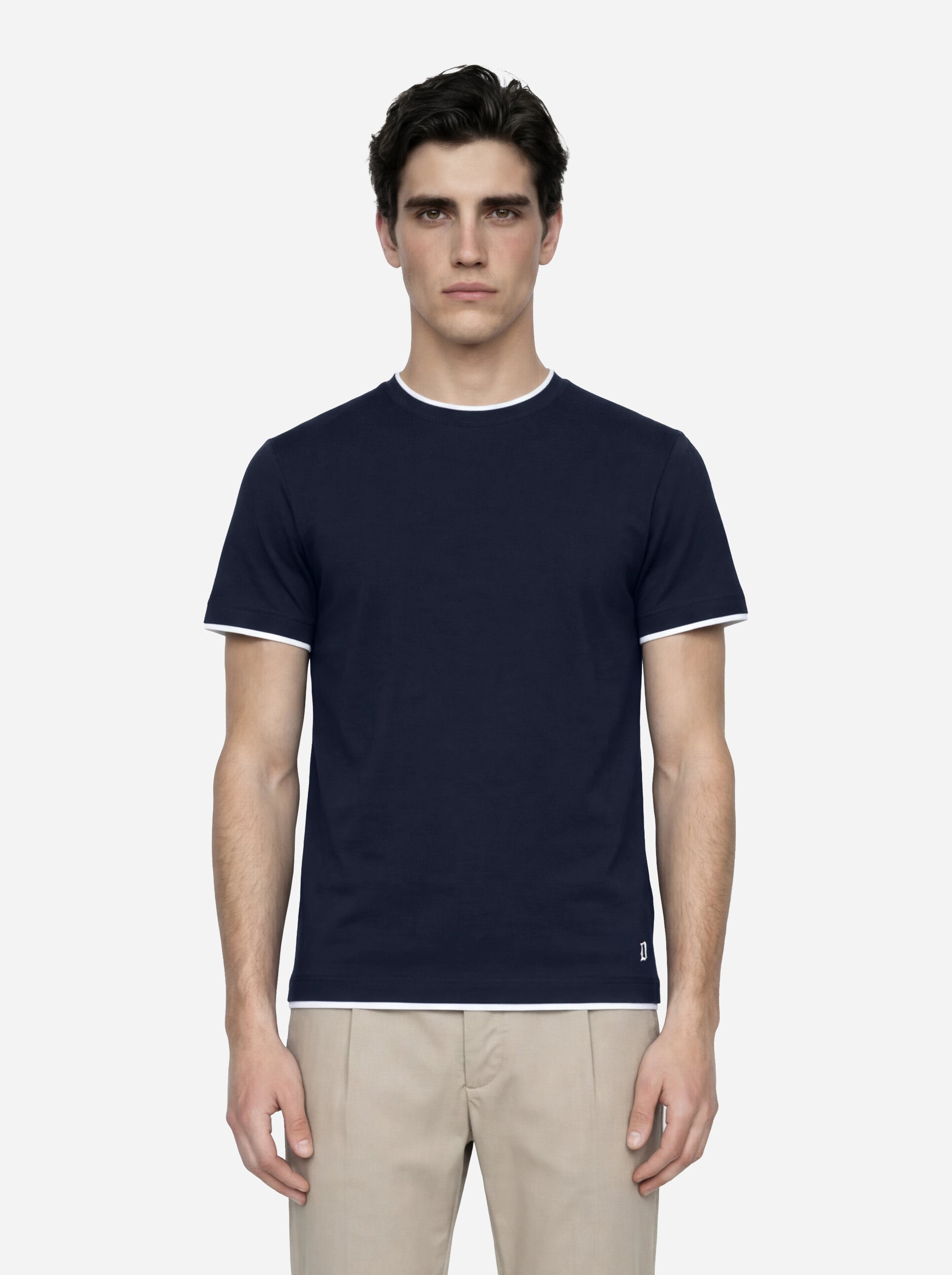 T-shirt in cotone blu con colletto a contrasto