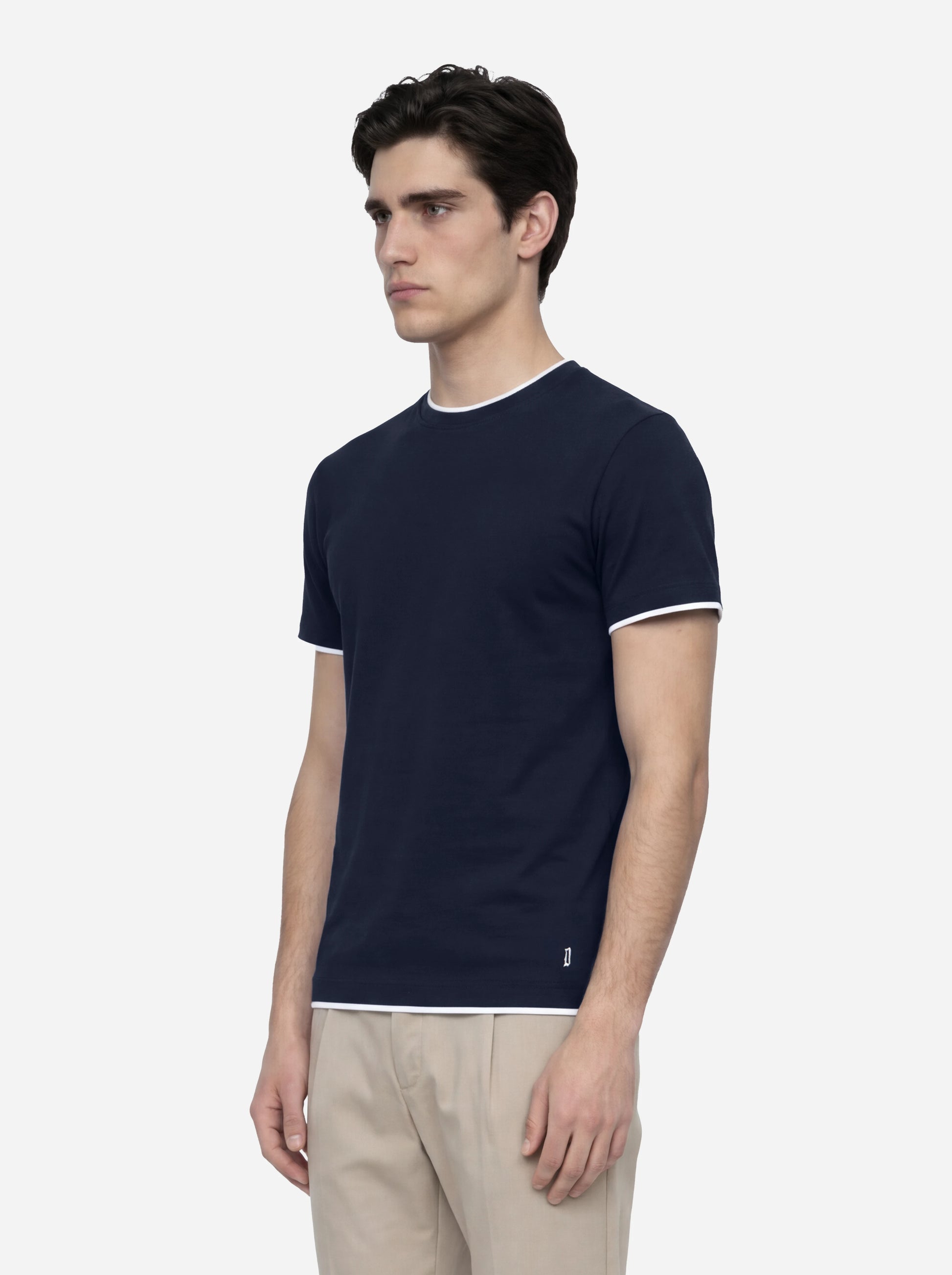 T-shirt in cotone blu con colletto a contrasto