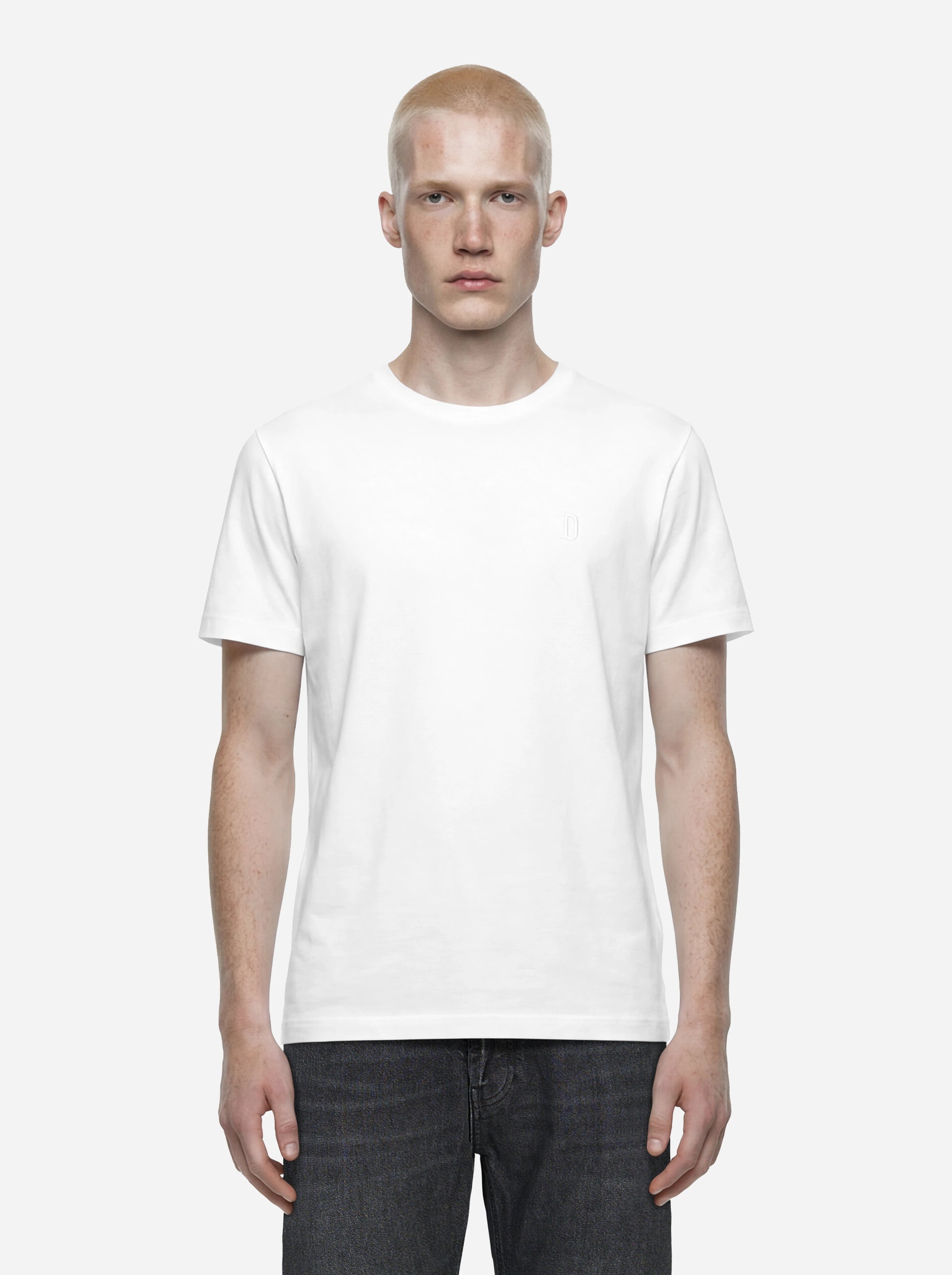 T-shirt girocollo bianca con logo ricamato