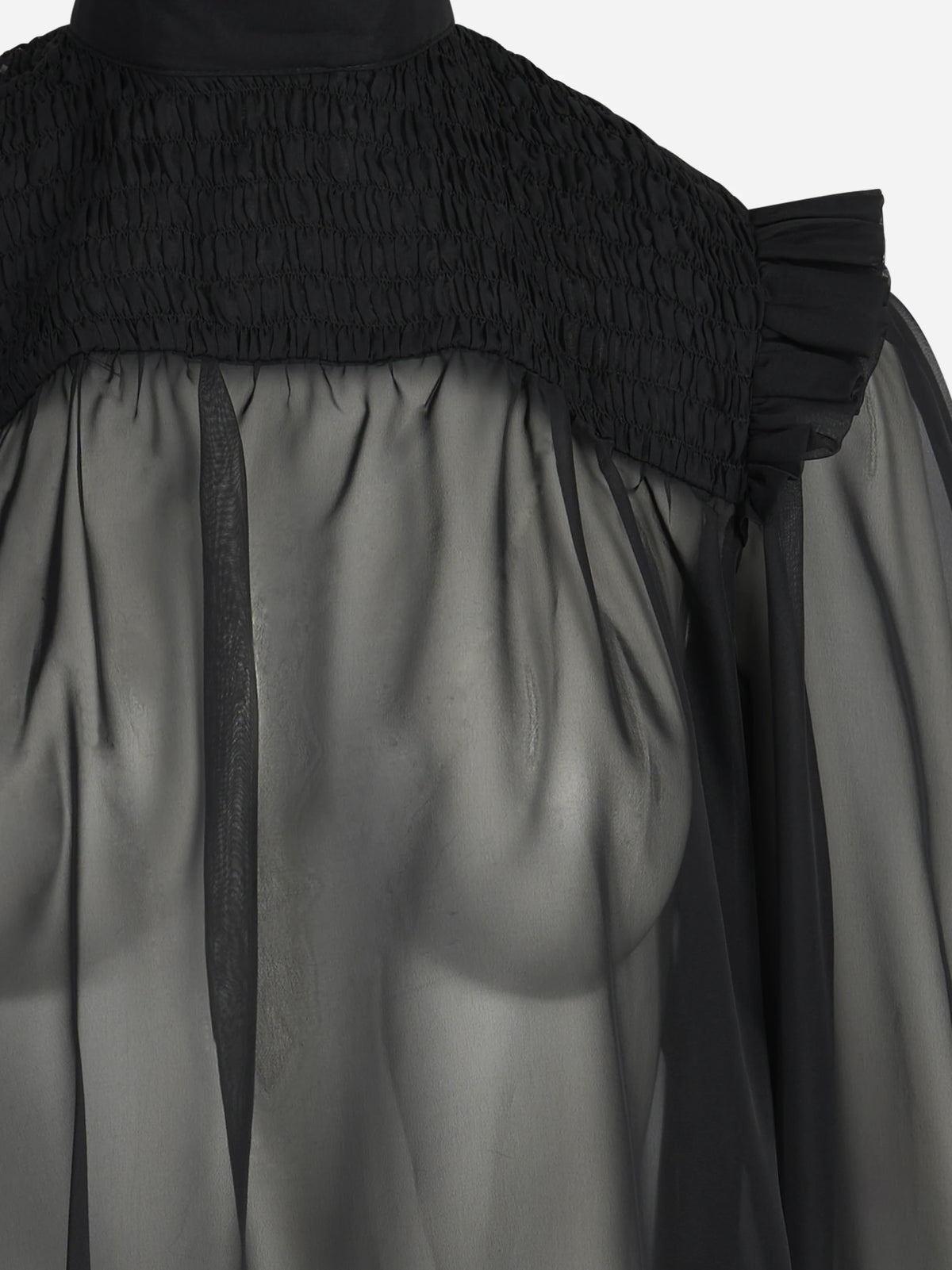 Camicia trasparente con spalle arricciate nera - dettaglio del prodotto