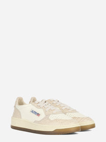 Sneaker Medalist Low in pelle avorio e beige - vista tre quarti