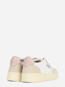 Sneaker Medalist Low in pelle bianca e suede rosa - dettaglio della suola