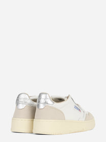 Sneaker Medalist Low in pelle bianca e argento - dettaglio della suola