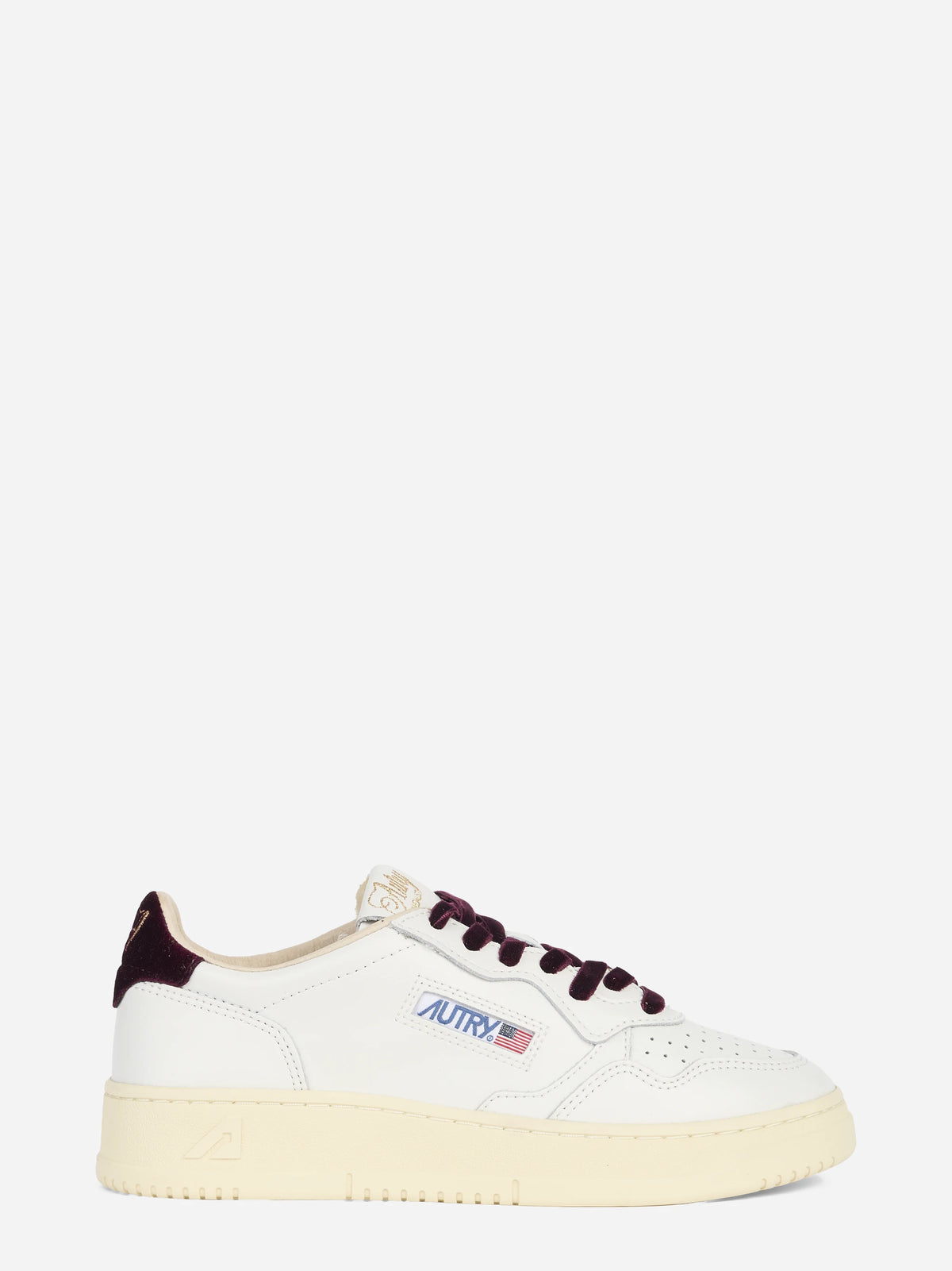 Sneaker Medalist Low in pelle bianca e velluto bordeaux - vista laterale
