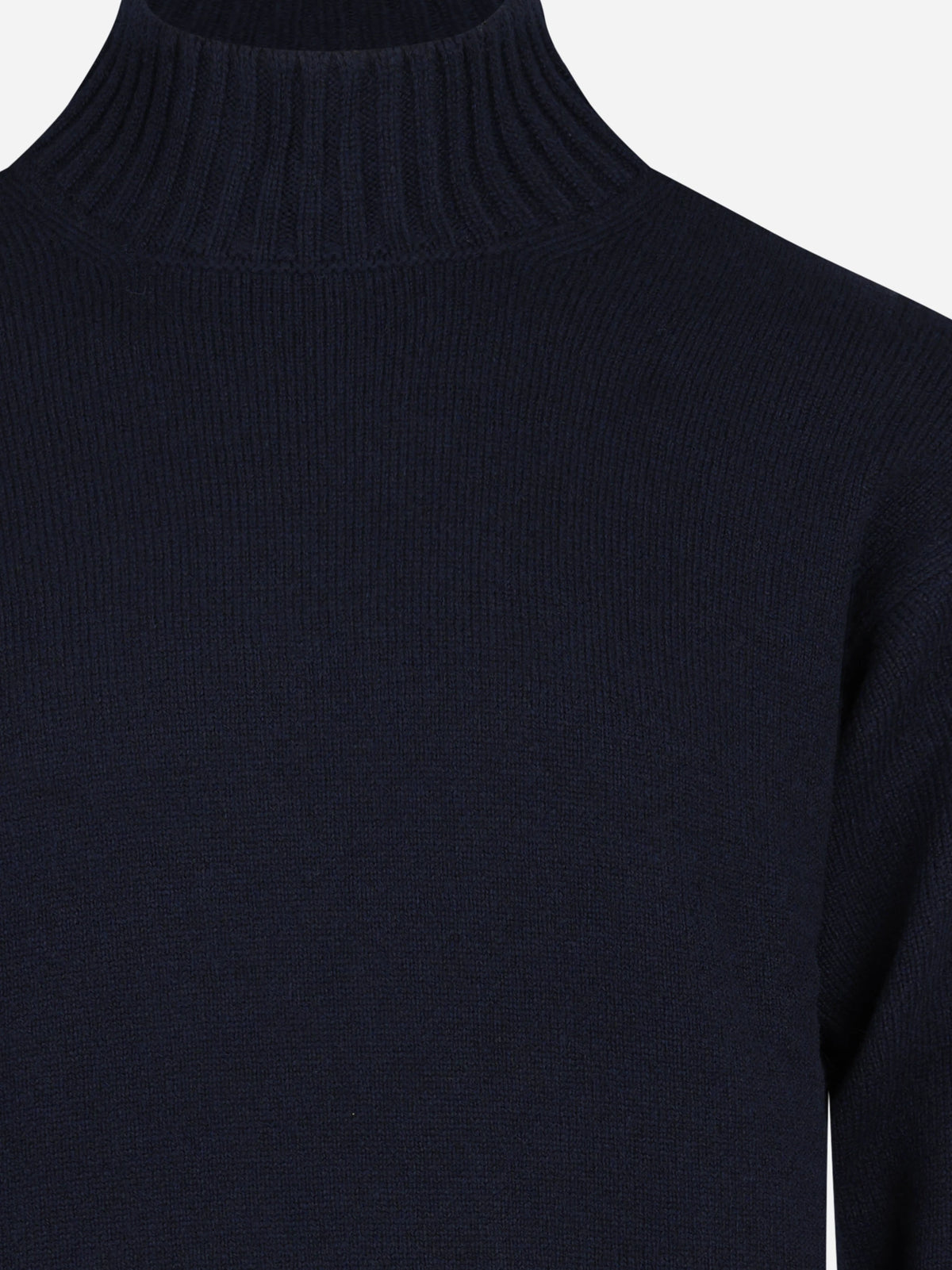 Maglia lupetto in lana vergine blu - dettaglio