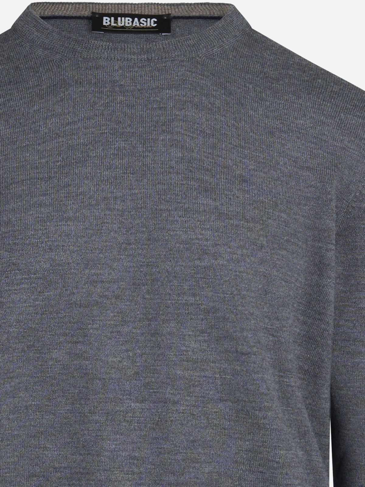 Maglia girocollo in lana merino finezza 12 grigia - dettaglio del prodotto