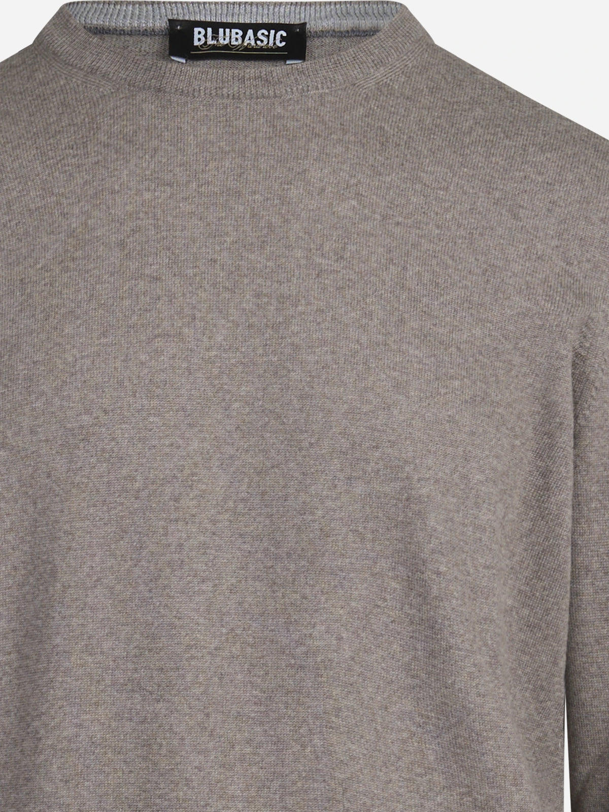 Maglia girocollo in lana merino marrone - dettaglio del prodotto