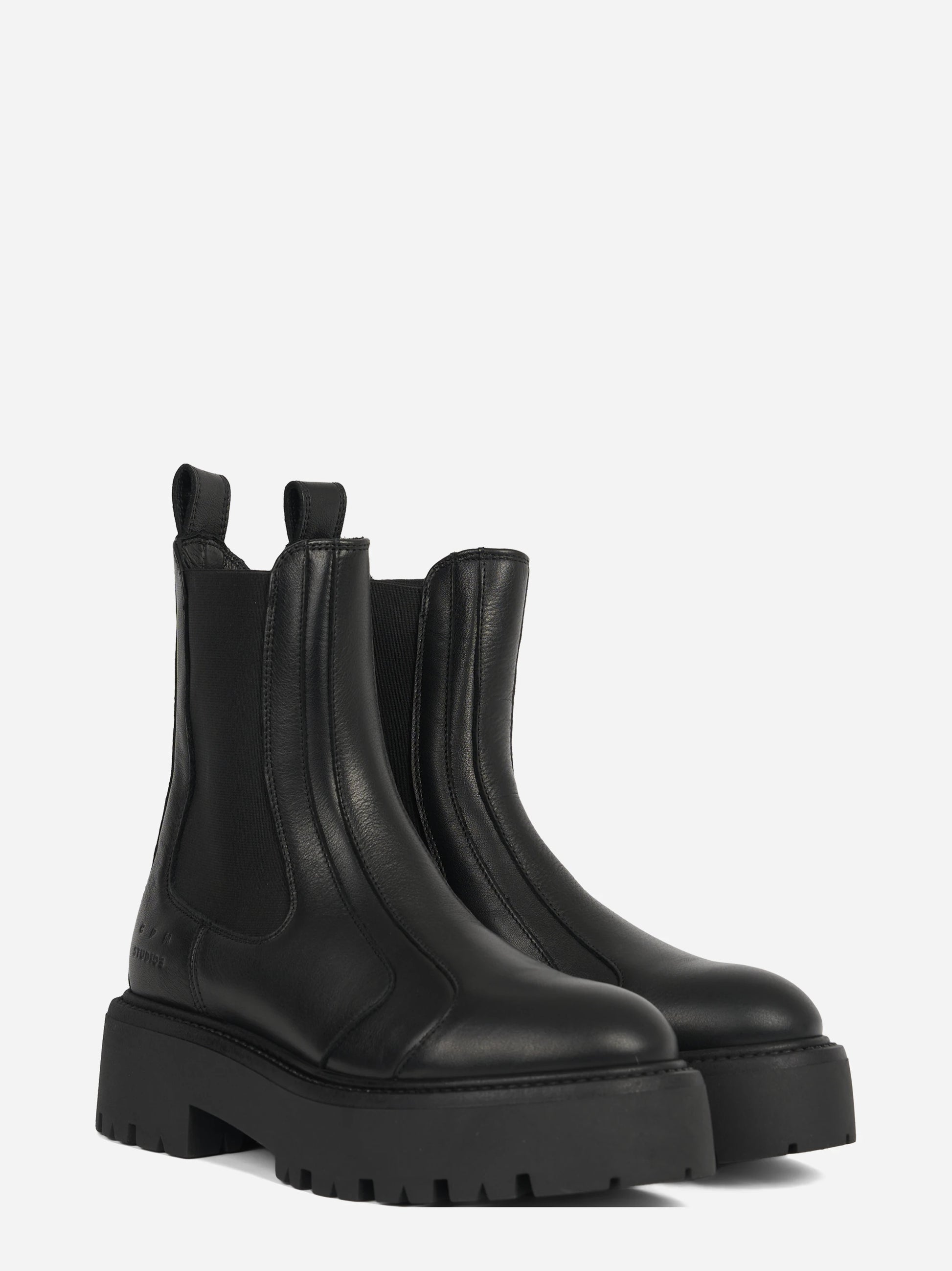 Chelsea boot CPH715 in pelle nera - vista tre quarti