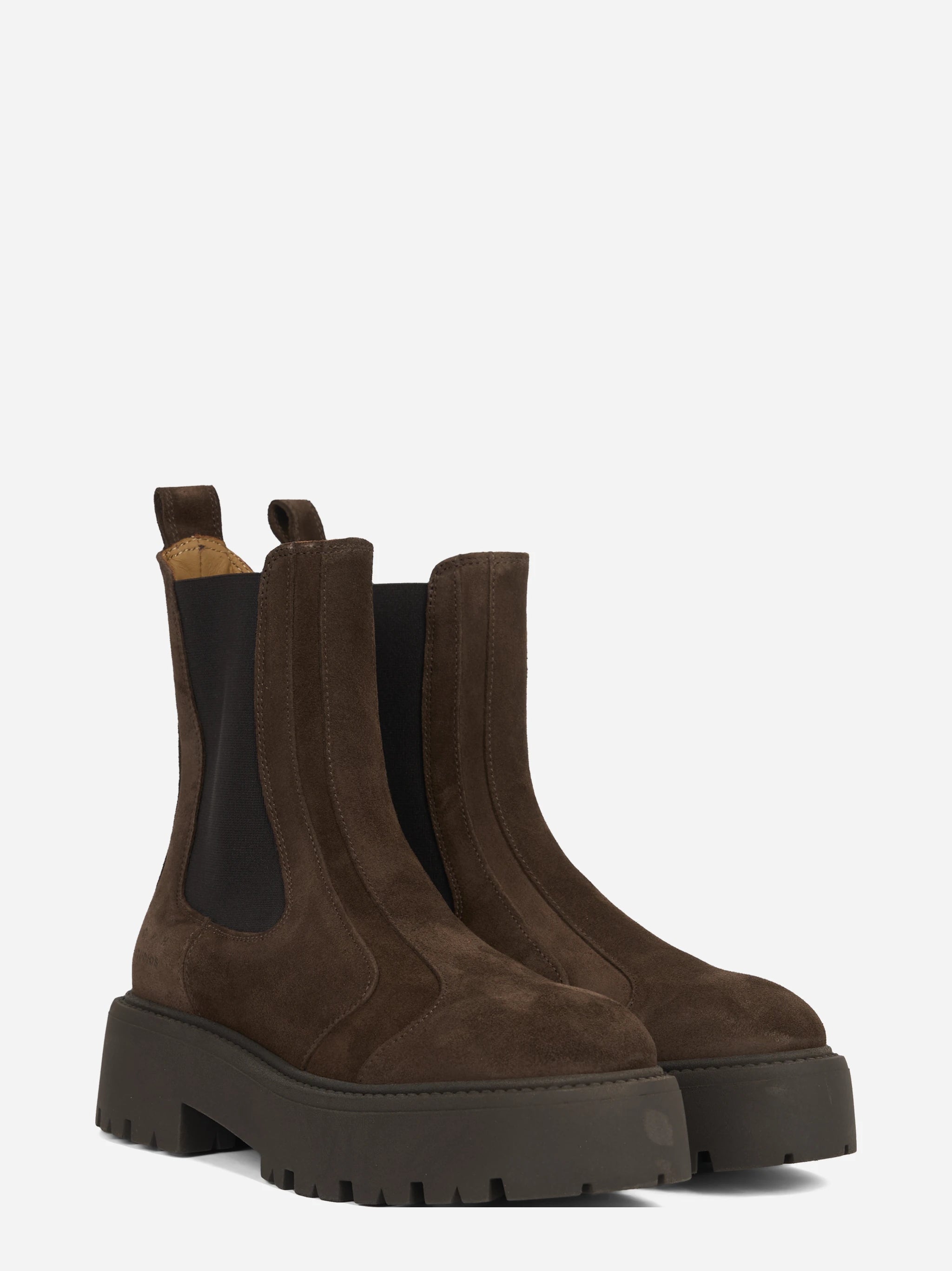 Chelsea boot CPH715 in camoscio chocolate - vista tre quarti