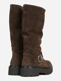 Stivale biker in suede marrone - dettaglio della coppia